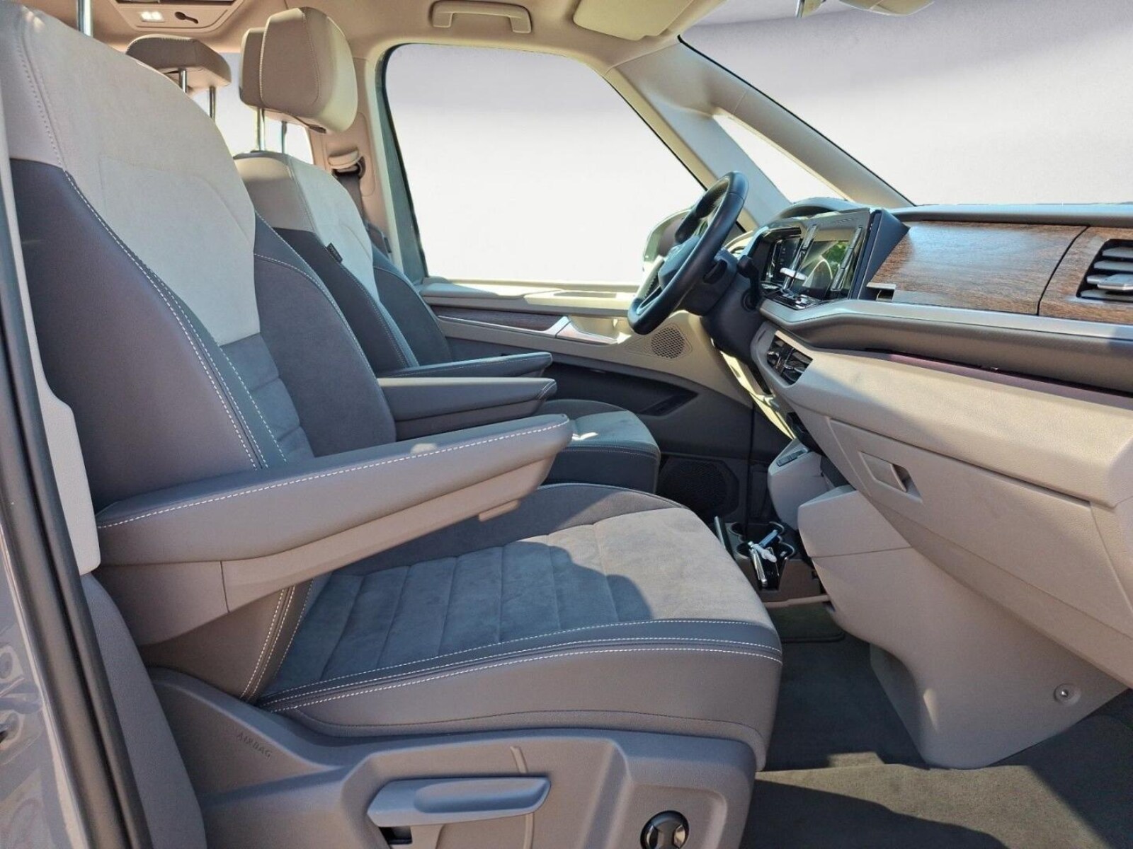 Volkswagen Multivan Langversion – Bild 13