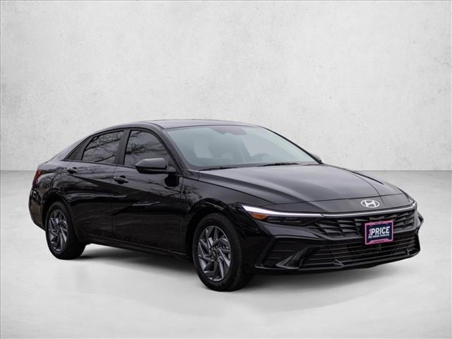 2025 HYUNDAI ELANTRA - Image 3