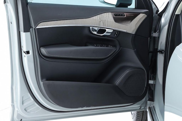 2025 Volvo XC90 Ultra - Photo 18