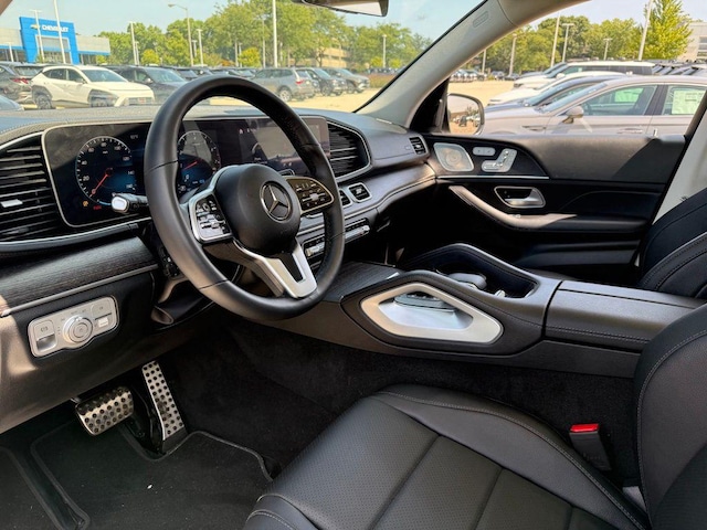 2023 Mercedes-Benz GLS 450