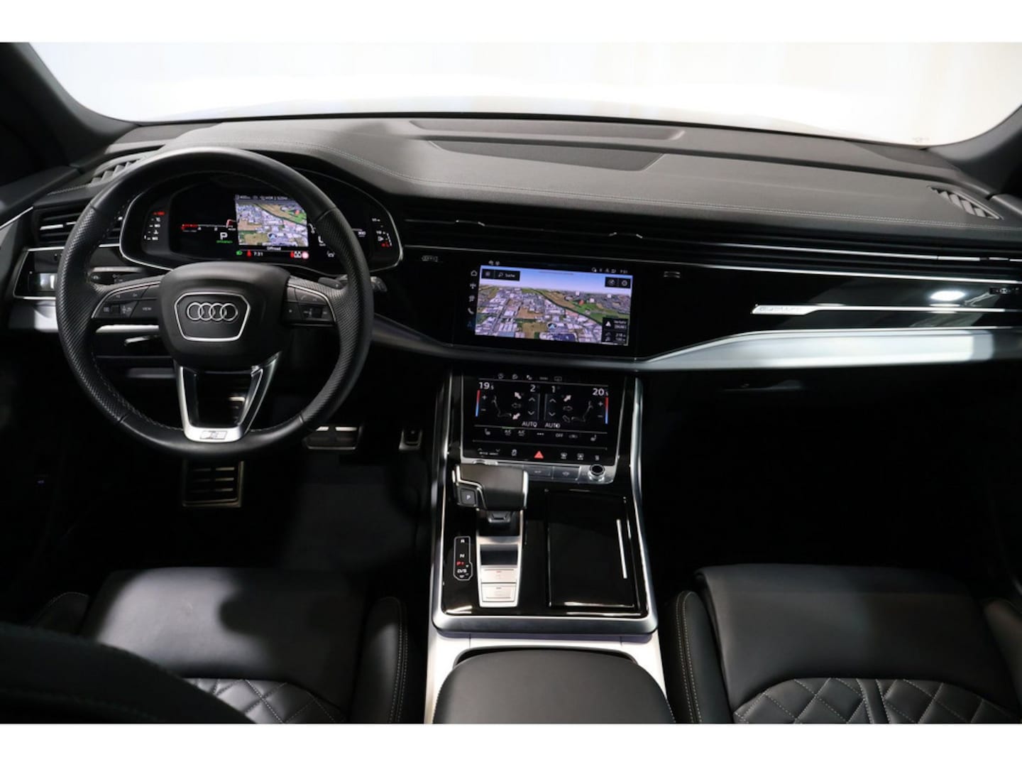 Bild über Audi Q8 SUV 50 TDI quattro tiptronic - für weitere Informationen kontaktieren Sie den Audi Partner