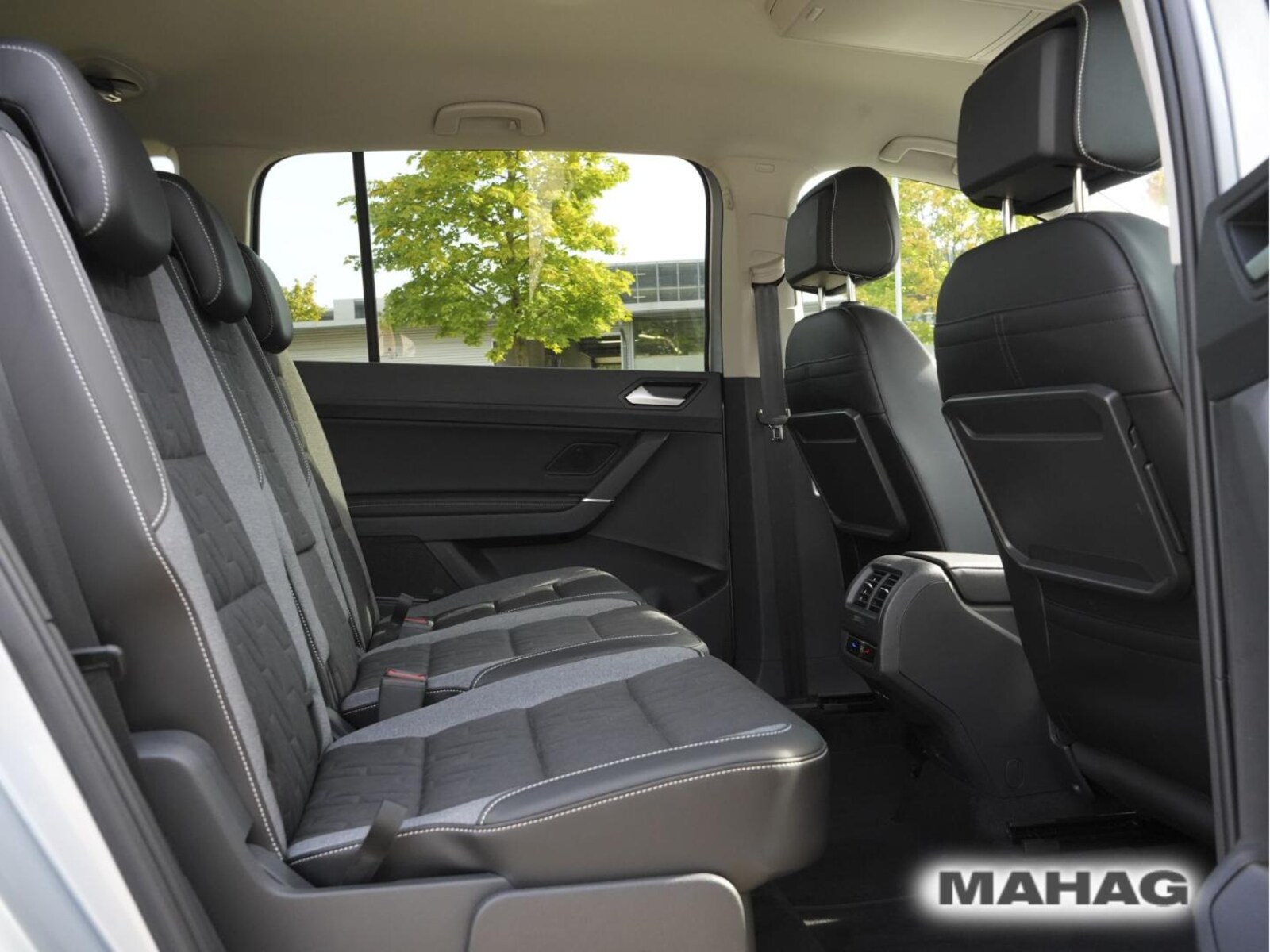 Volkswagen Touran – Bild 17