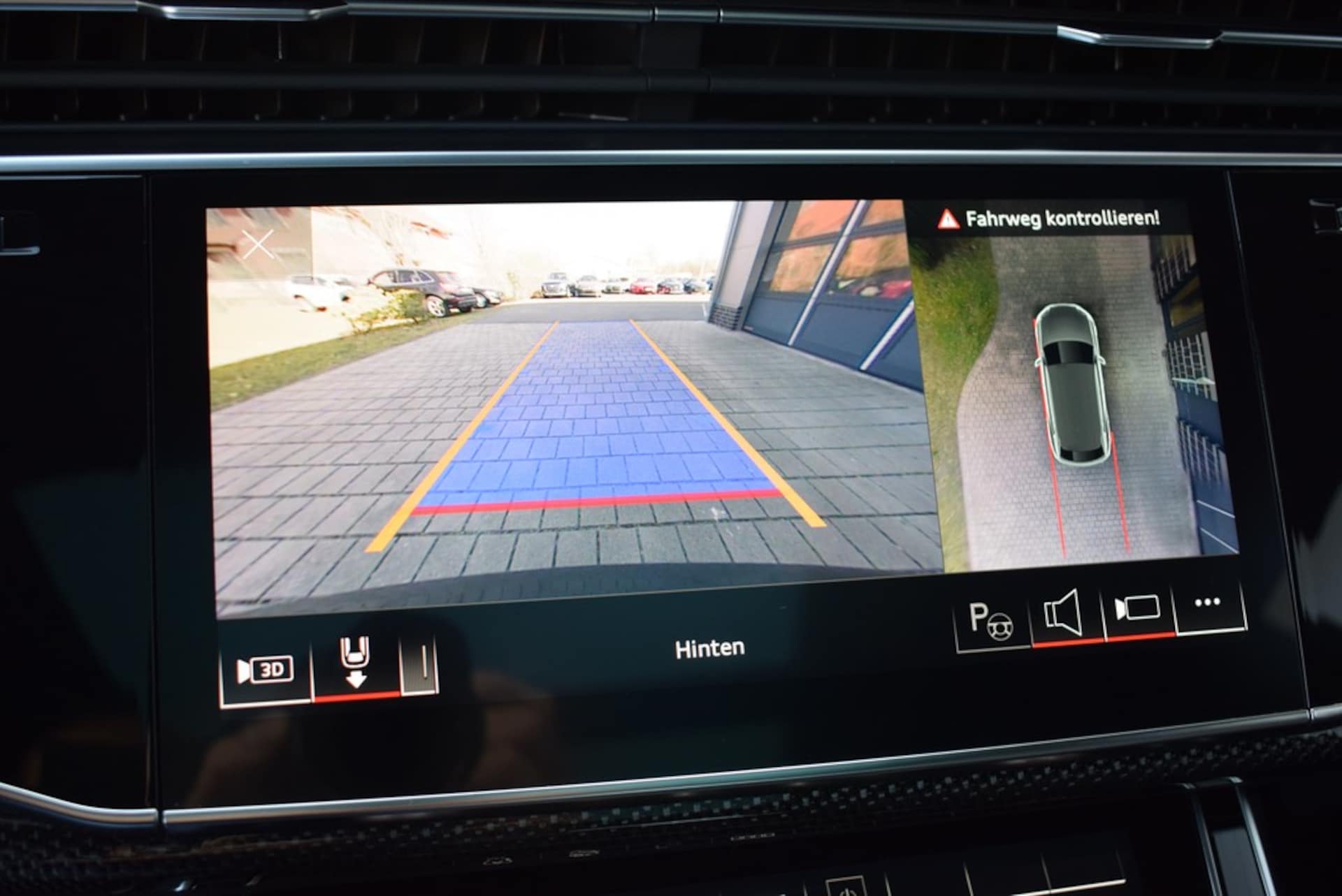 Audi SQ8 SUV