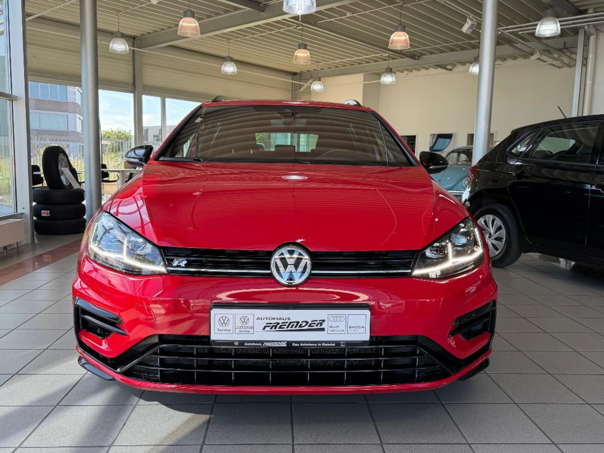 Volkswagen Golf Variant R