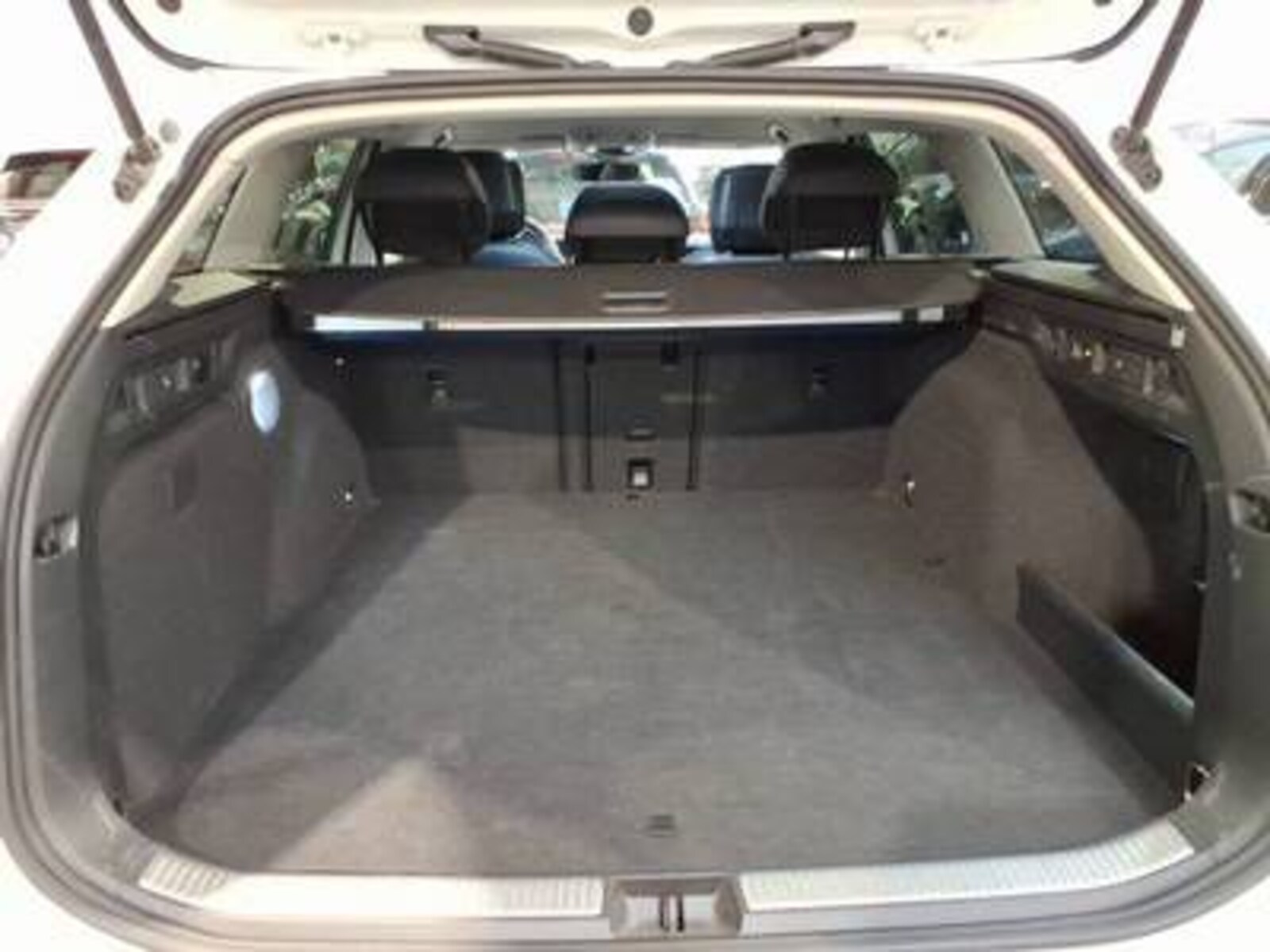 Volkswagen Passat – Bild 4