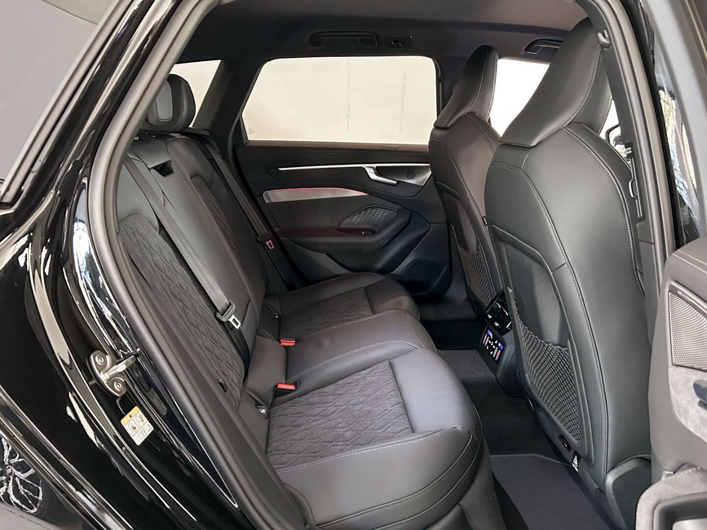 Bild über Audi A6 Avant edition one TDI quattro 220 kW S tronic - für weitere Informationen kontaktieren Sie den Audi Partner