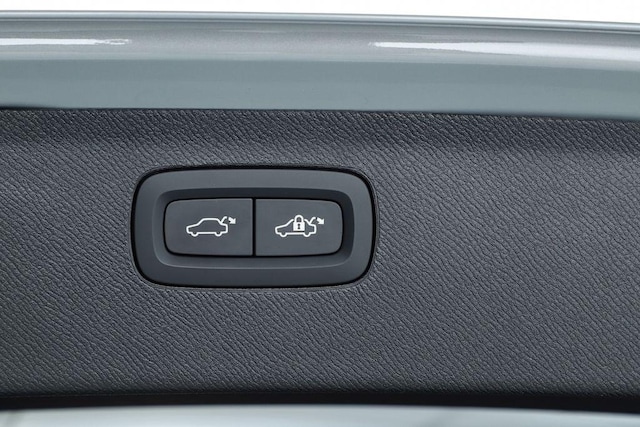 2025 Volvo XC90 Ultra - Photo 30