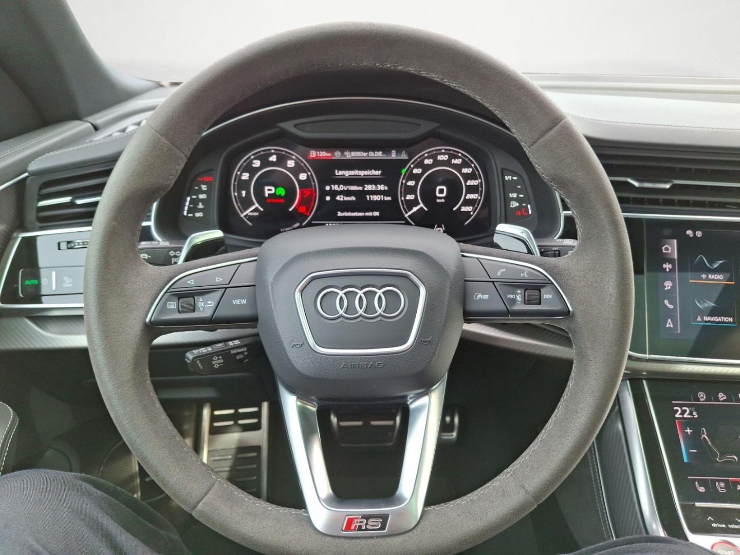 Bild über Audi RS Q8 SUV performance quattro tiptronic - für weitere Informationen kontaktieren Sie den Audi Partner