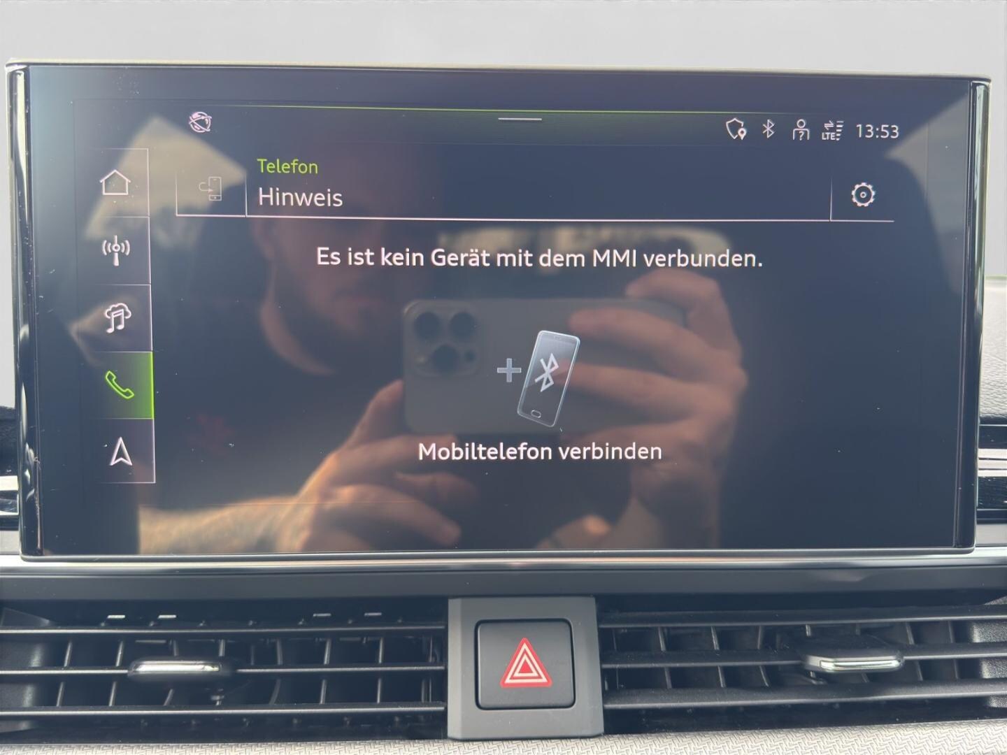 Bild über Audi RS 4 Avant TFSI quattro tiptronic - für weitere Informationen kontaktieren Sie den Audi Partner