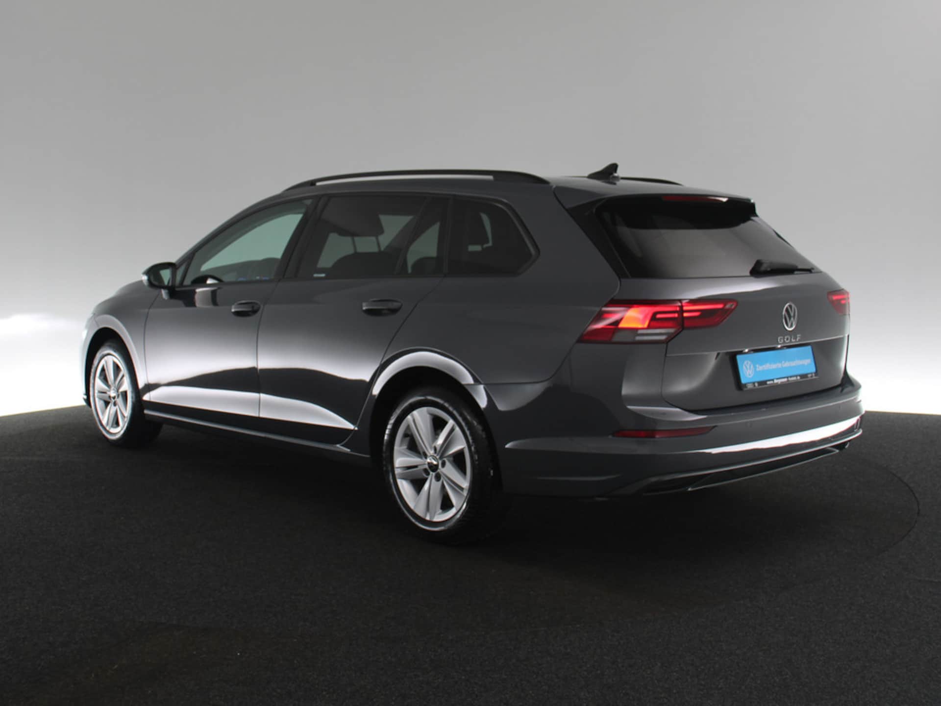 Volkswagen Golf Variant Life