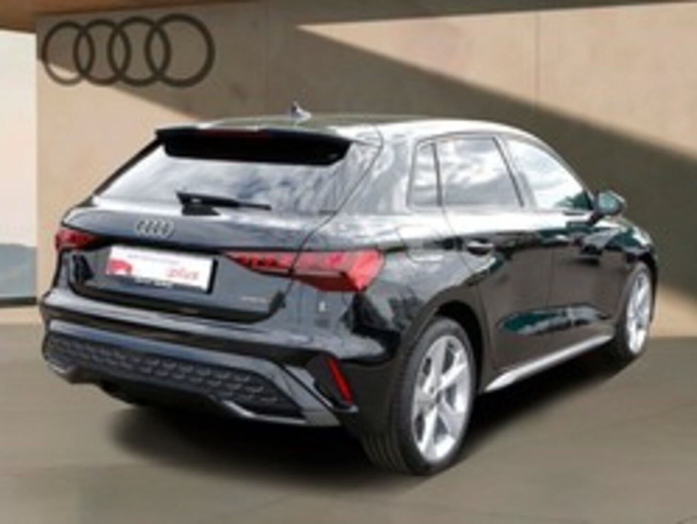 Bild über Audi A3 Sportback S line TFSI quattro 150 kW S tronic - für weitere Informationen kontaktieren Sie den Audi Partner