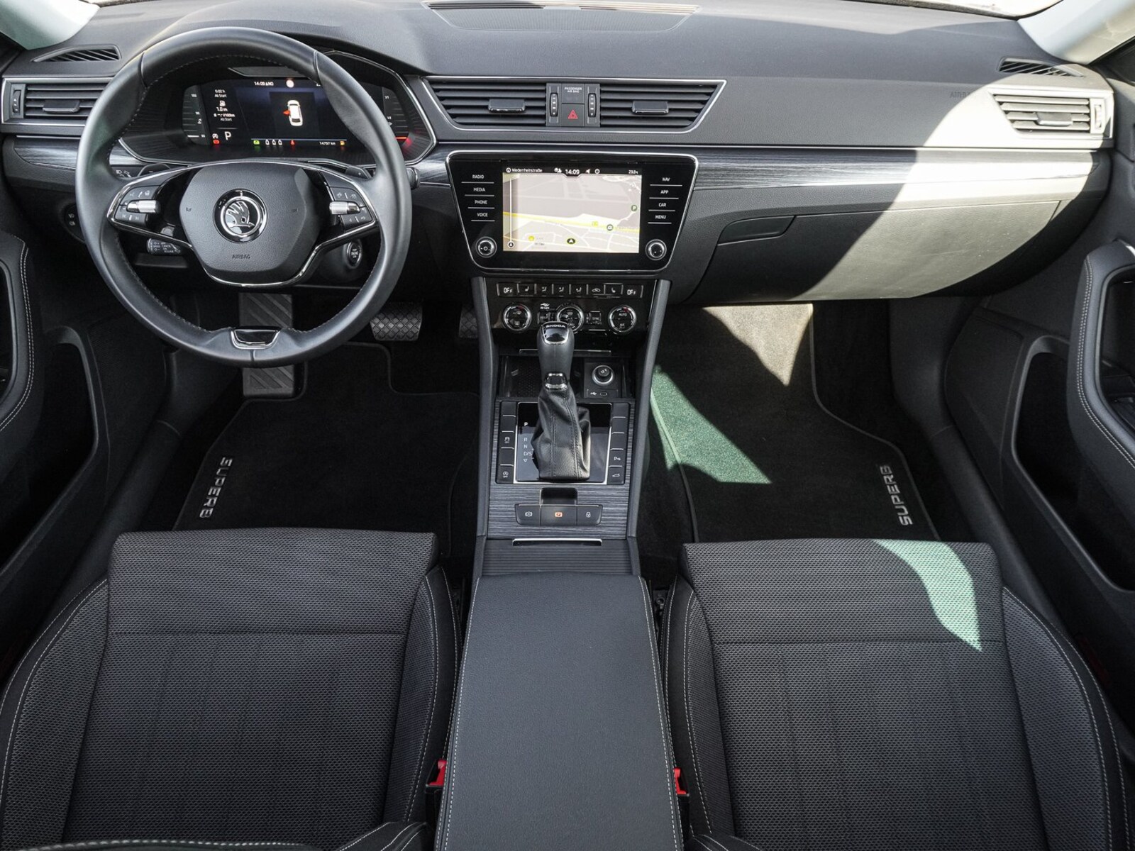 Škoda Superb Combi – Bild 13