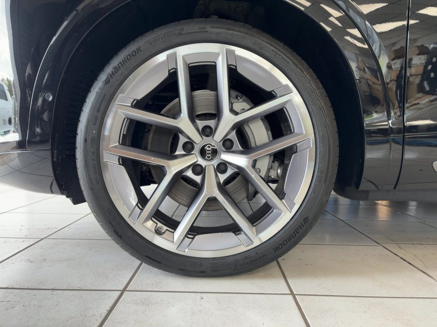 Bild über Audi Q7 SUV TDI quattro 220 kW tiptronic - für weitere Informationen kontaktieren Sie den Audi Partner