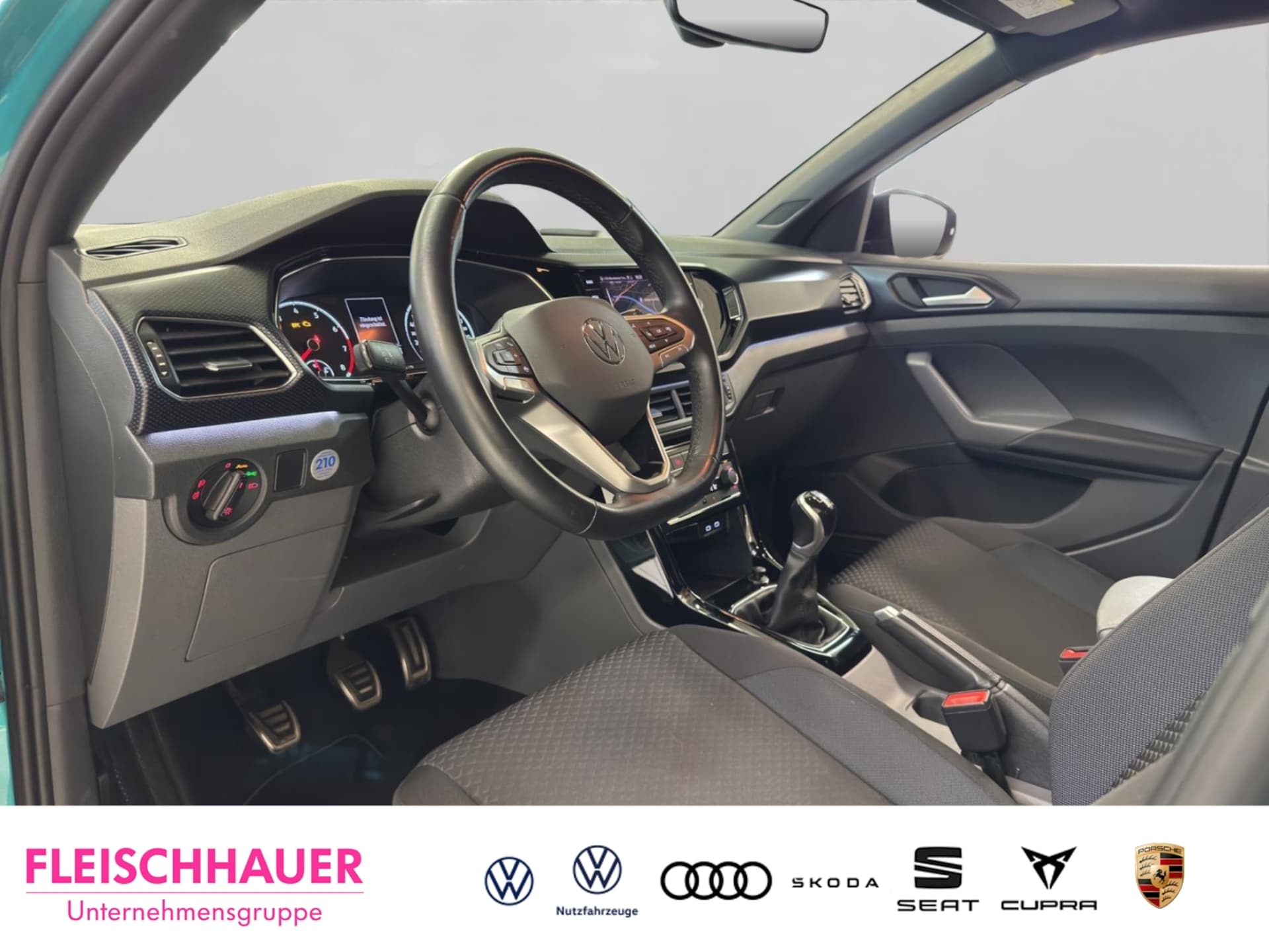 Volkswagen T-Cross United