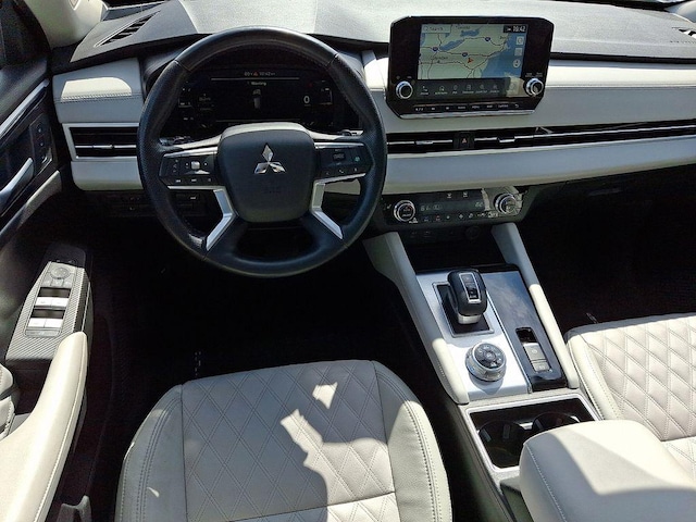 2024 Mitsubishi Outlander