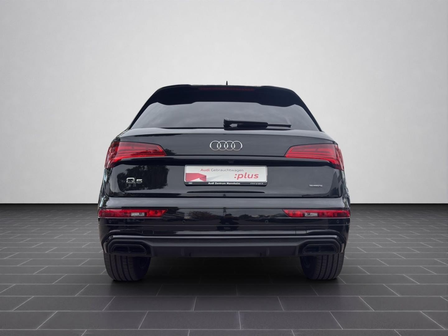 Bild über Audi Q5 TFSI e S line business 55 TFSI e quattro S tronic - für weitere Informationen kontaktieren Sie den Audi Partner