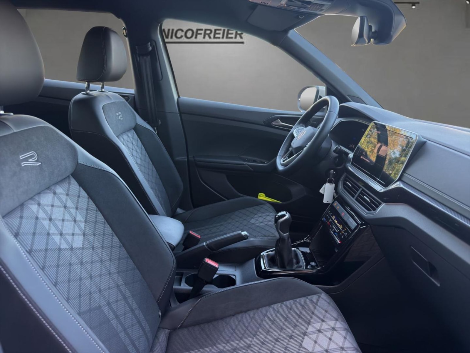 Volkswagen T-Cross – Bild 9