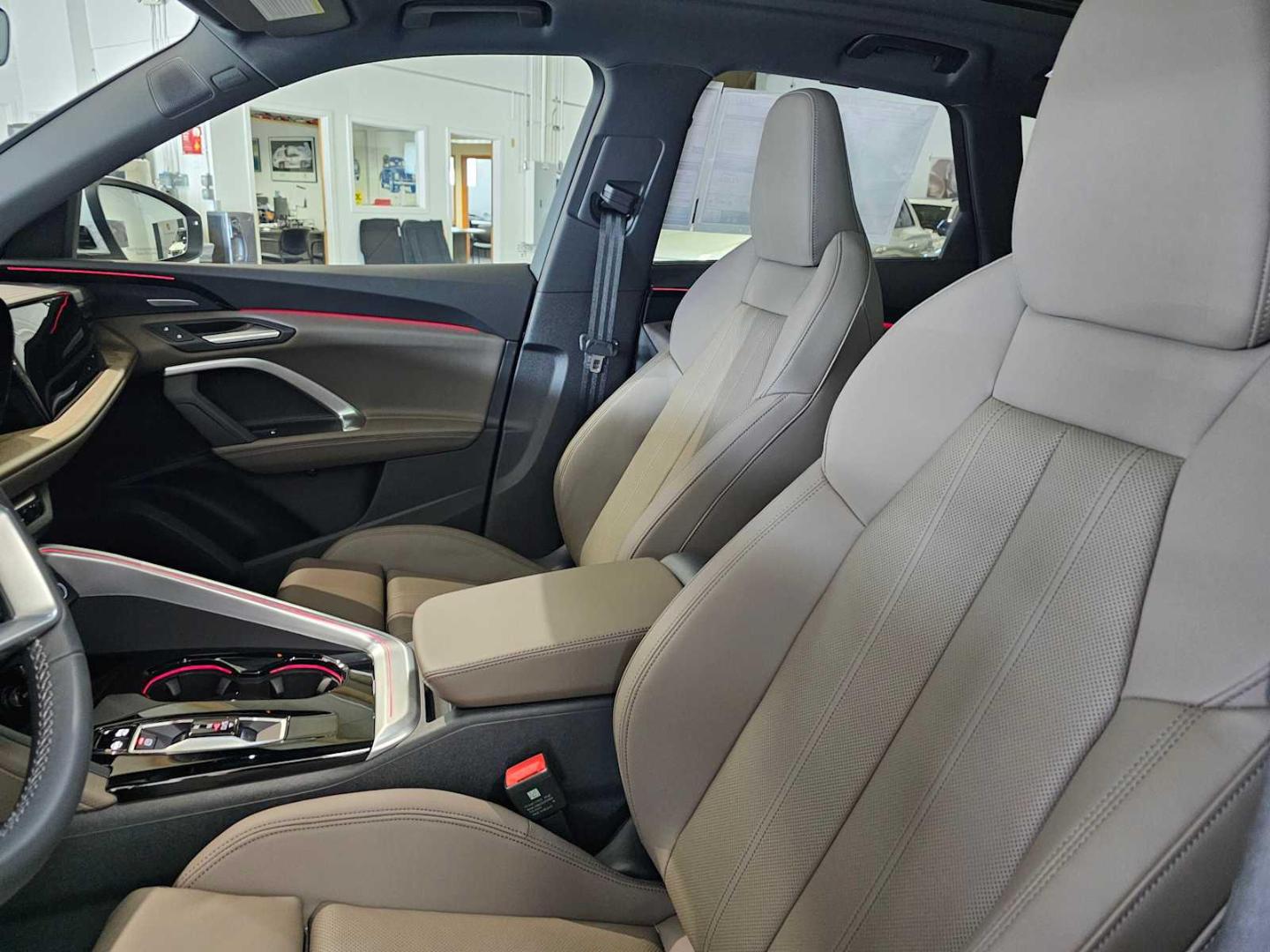 2025 Audi Q5 Premium Plus - Photo 23