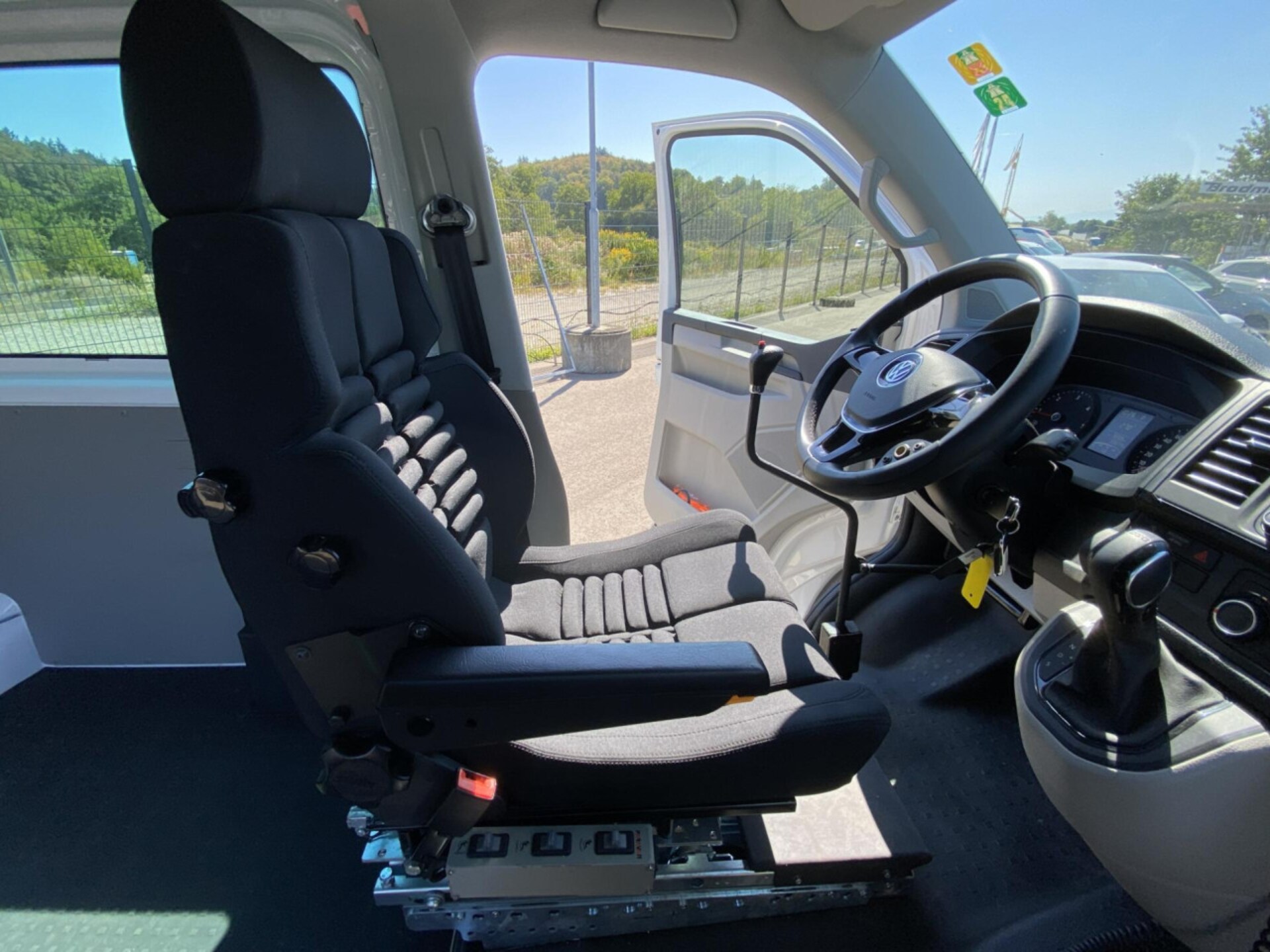 Volkswagen T6 Transporter Kombi kurzer Radstand