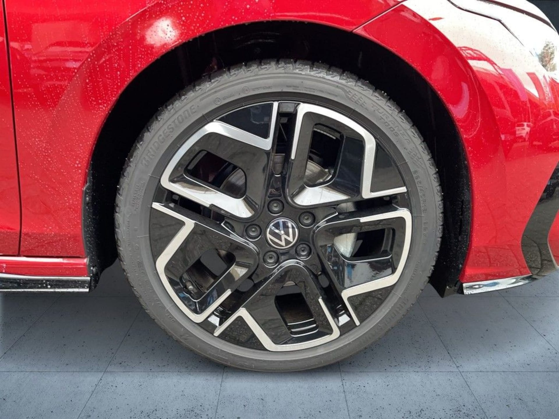 Volkswagen Golf R-Line