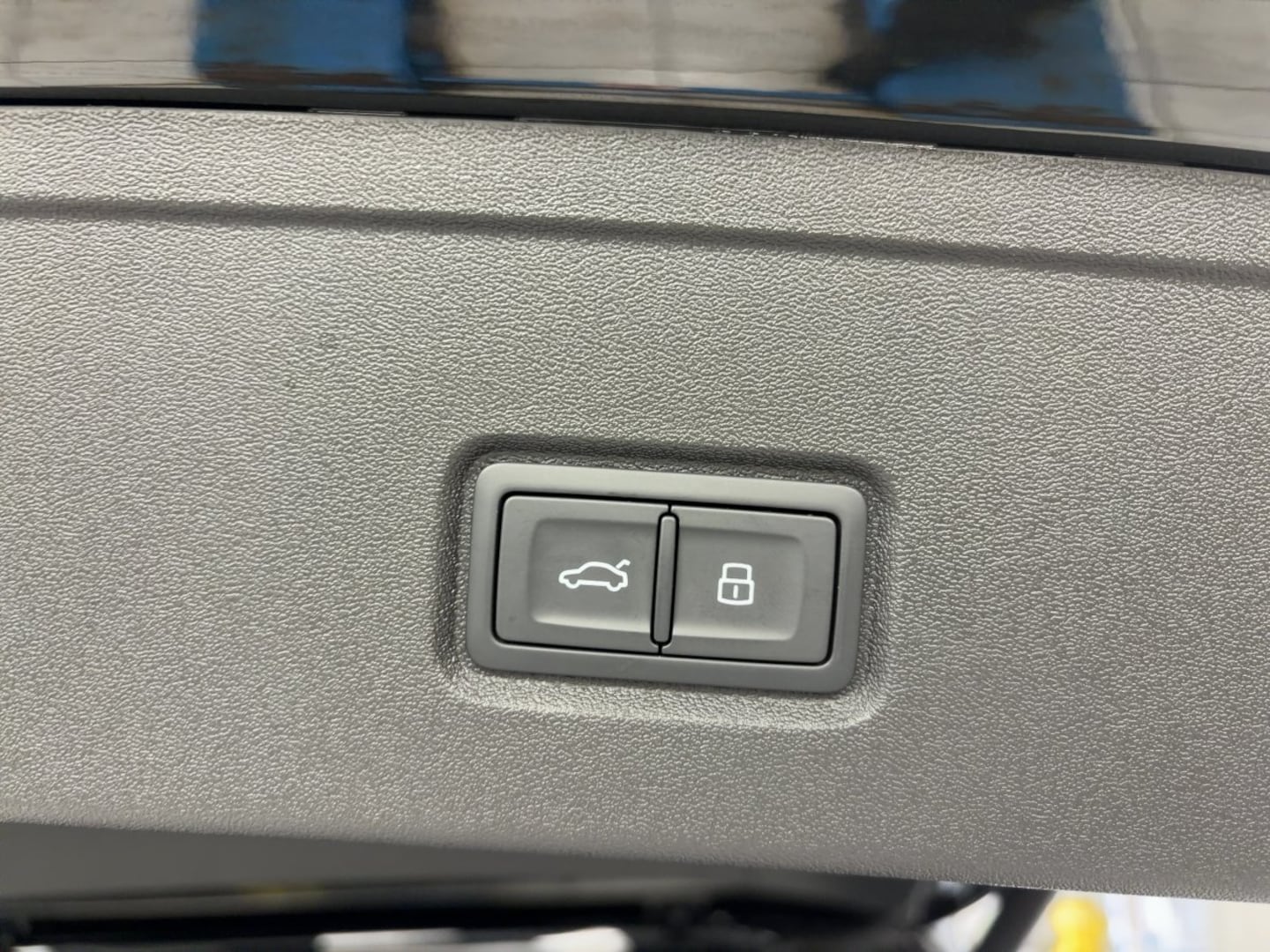 Bild über Audi Q7 SUV TDI quattro 220 kW tiptronic - für weitere Informationen kontaktieren Sie den Audi Partner