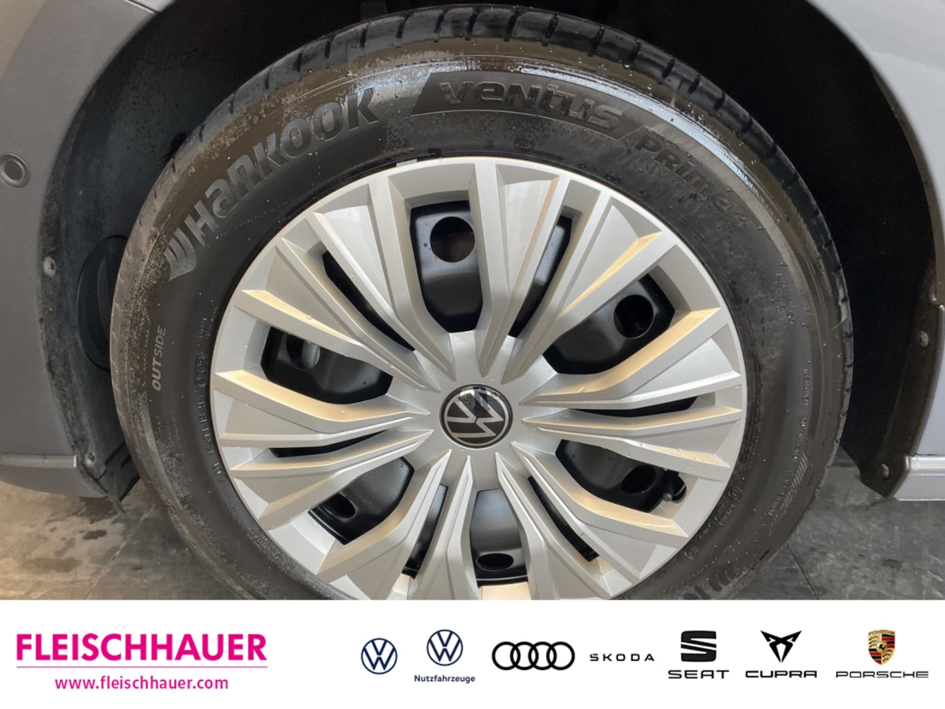Volkswagen Caddy Maxi Basis-Modell