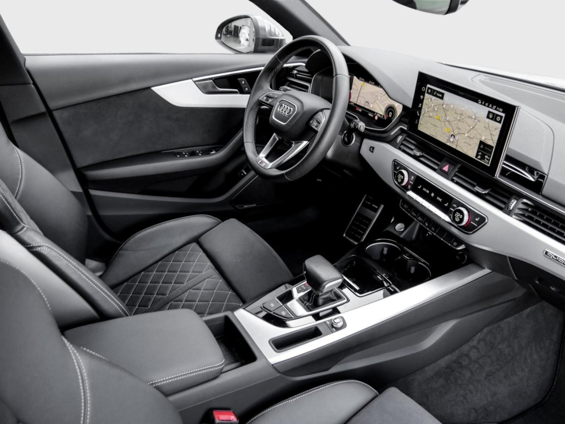Audi A4 Avant S line