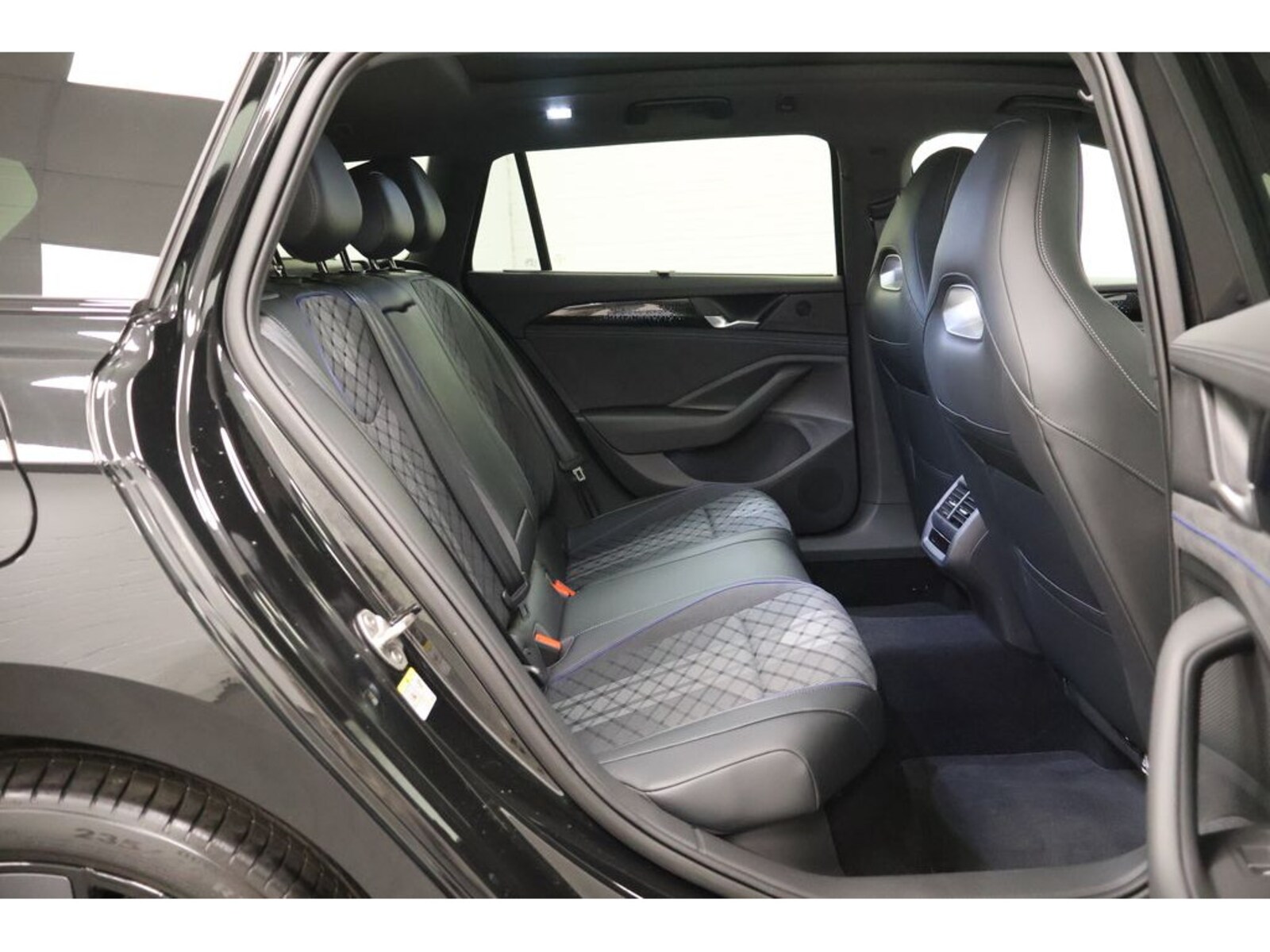 Volkswagen Passat – Bild 26