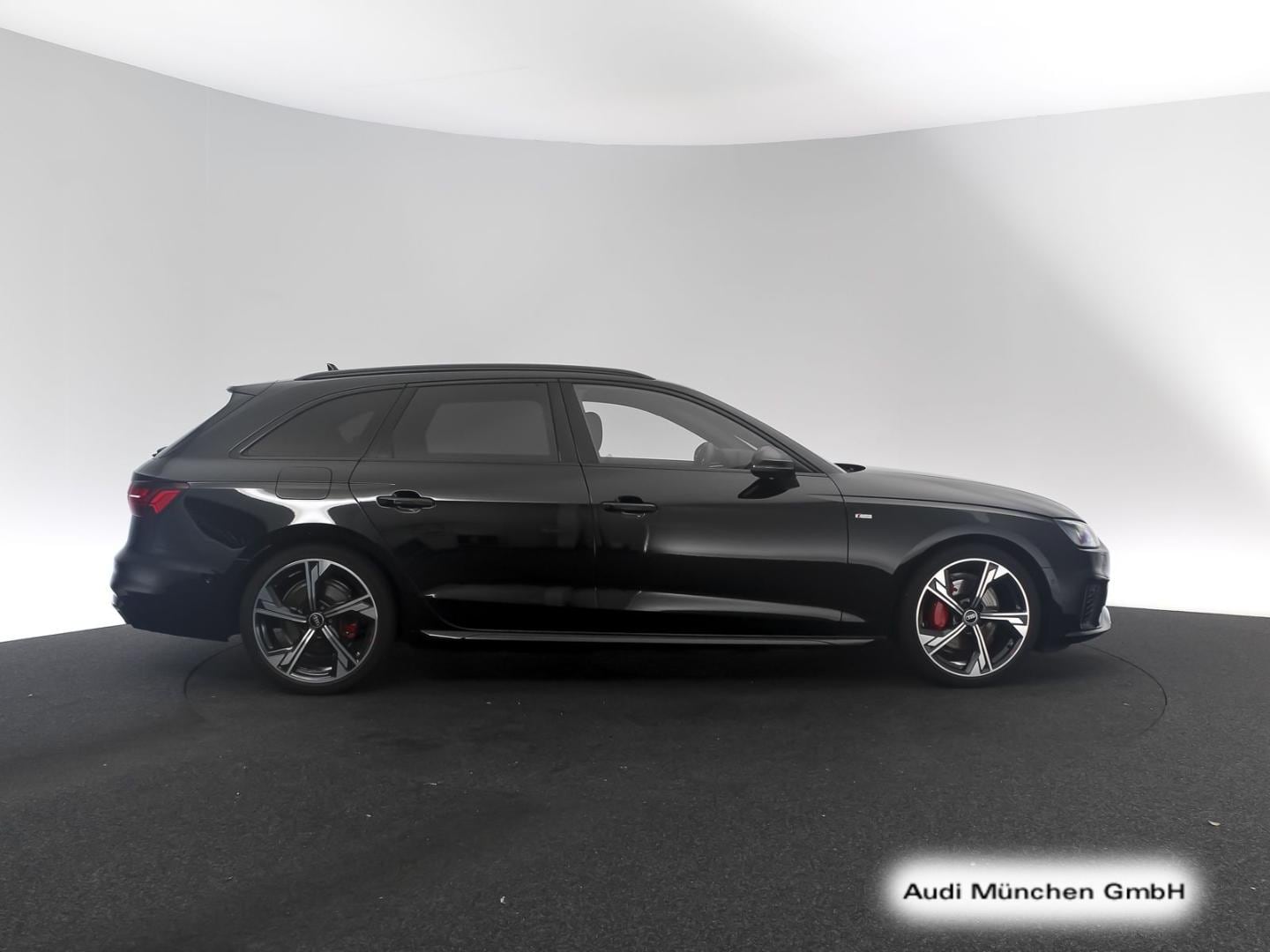 Bild über Audi A4 Avant S line 40 TFSI S tronic - für weitere Informationen kontaktieren Sie den Audi Partner