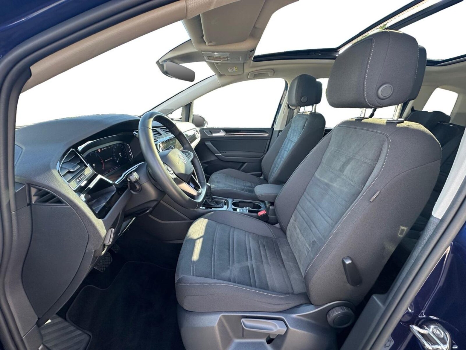 Volkswagen Touran – Bild 8