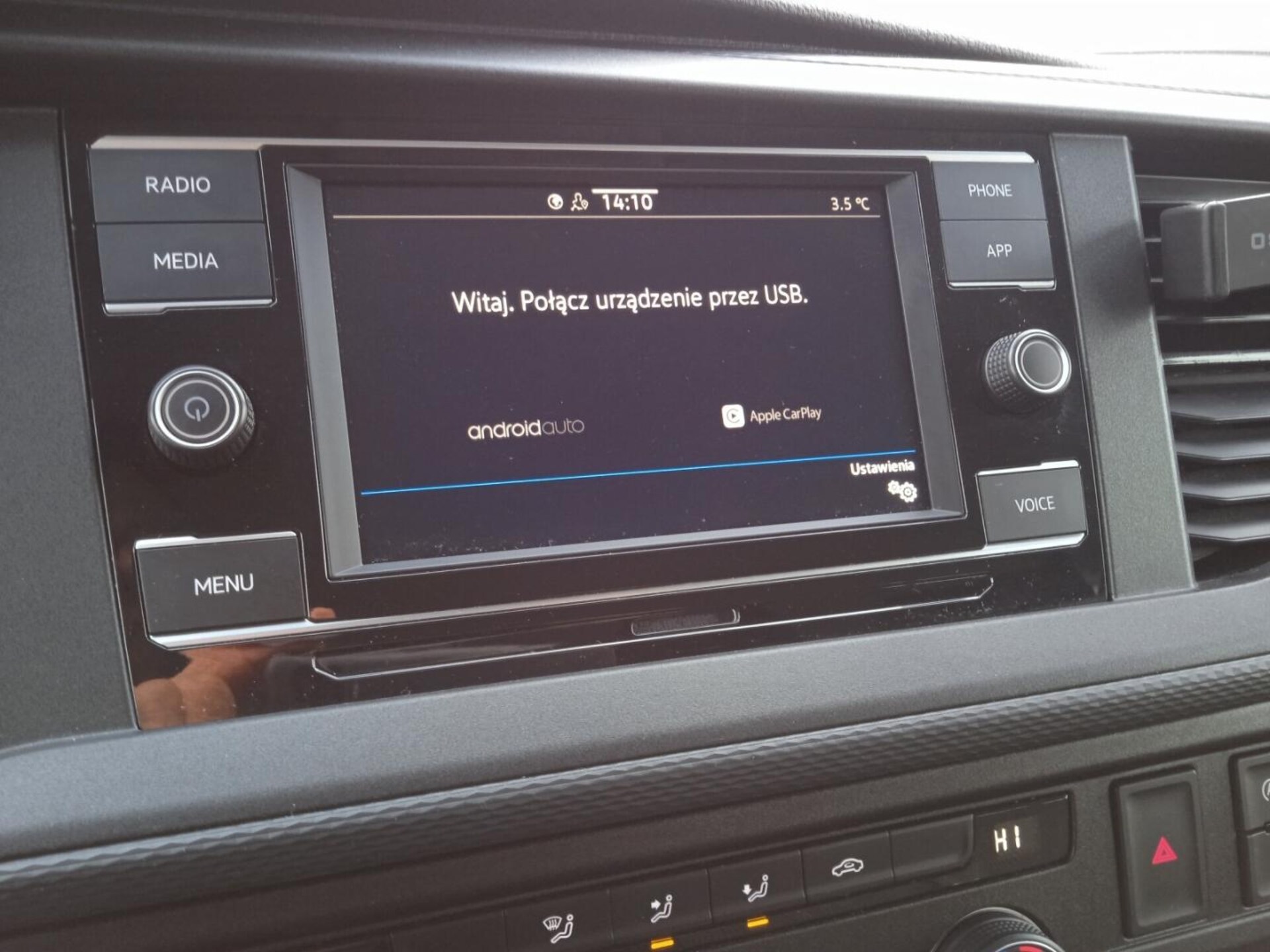 Volkswagen Caravelle 6.1 długi roztaw osi S