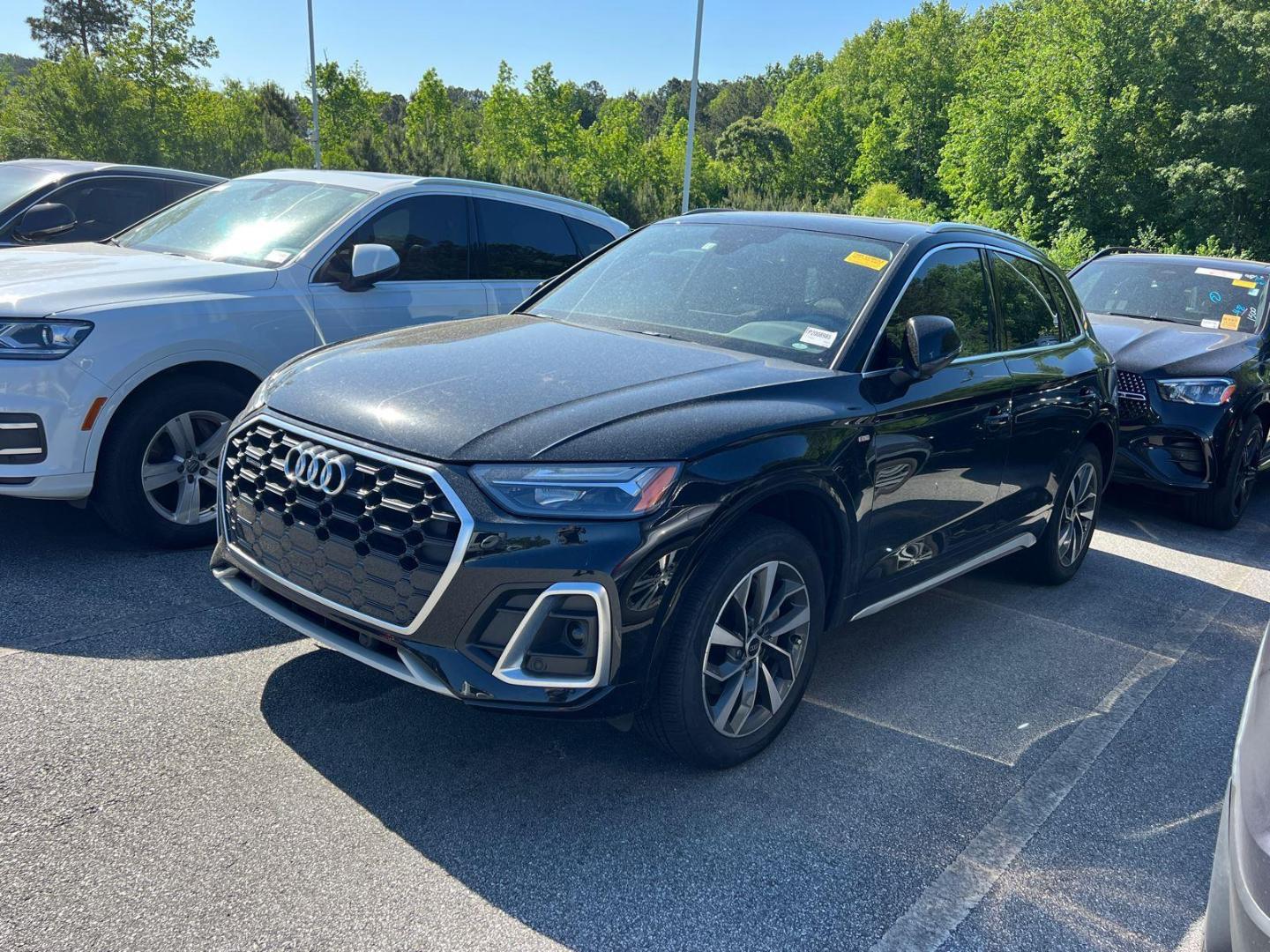 2023 Audi Q5 45 Premium's photo