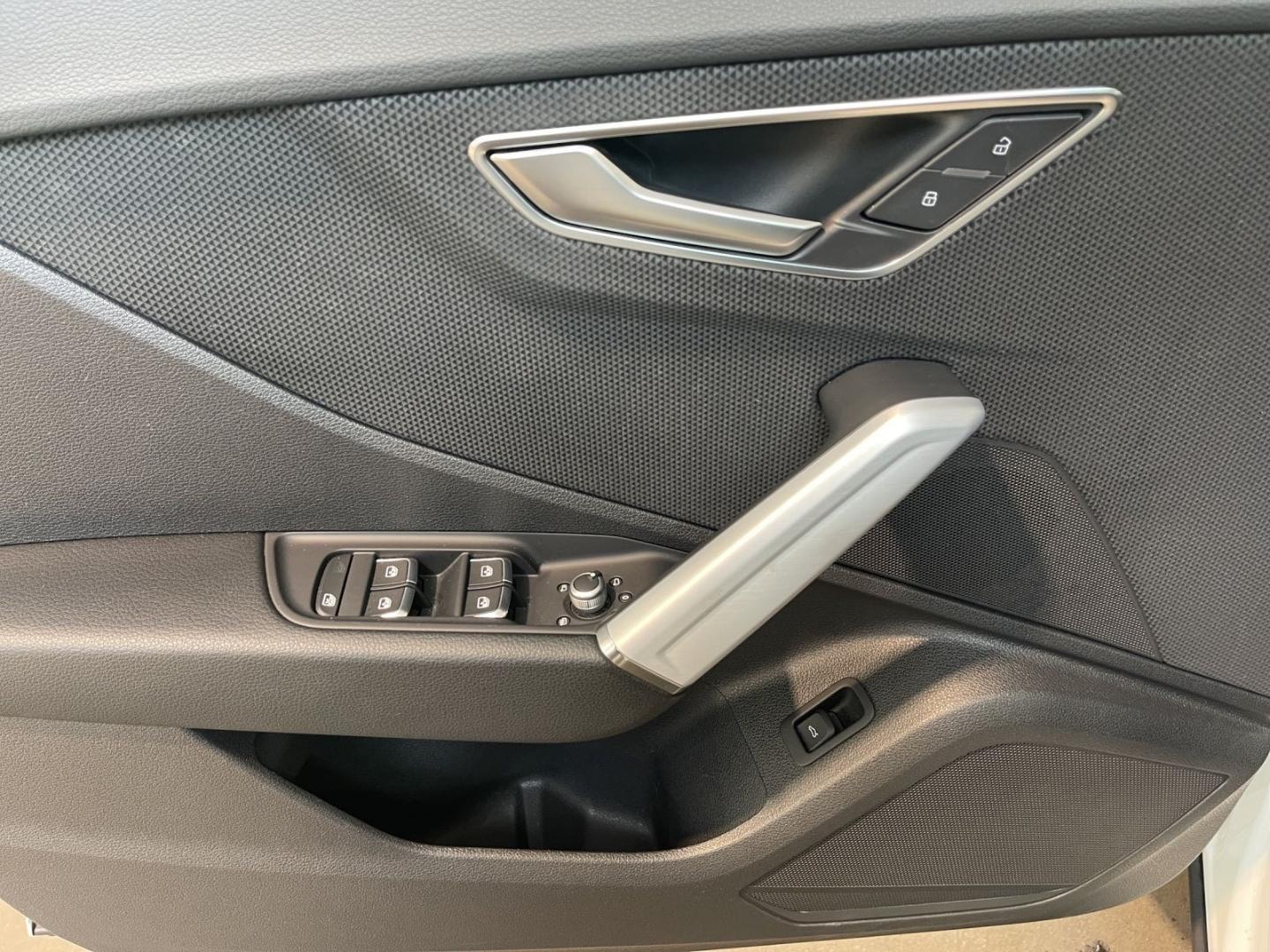 Bild über Audi Q2 S line 40 TFSI quattro S tronic - für weitere Informationen kontaktieren Sie den Audi Partner