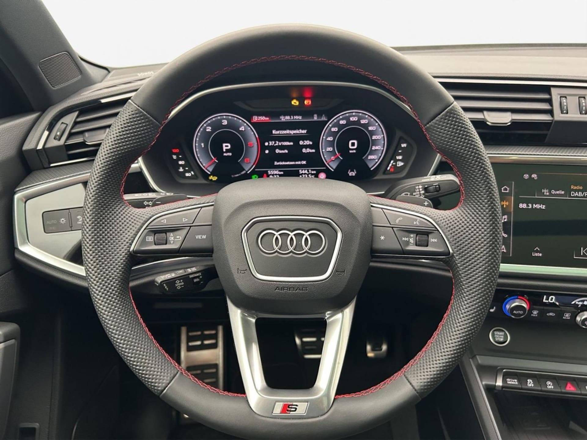 Audi Q3 SUV S line