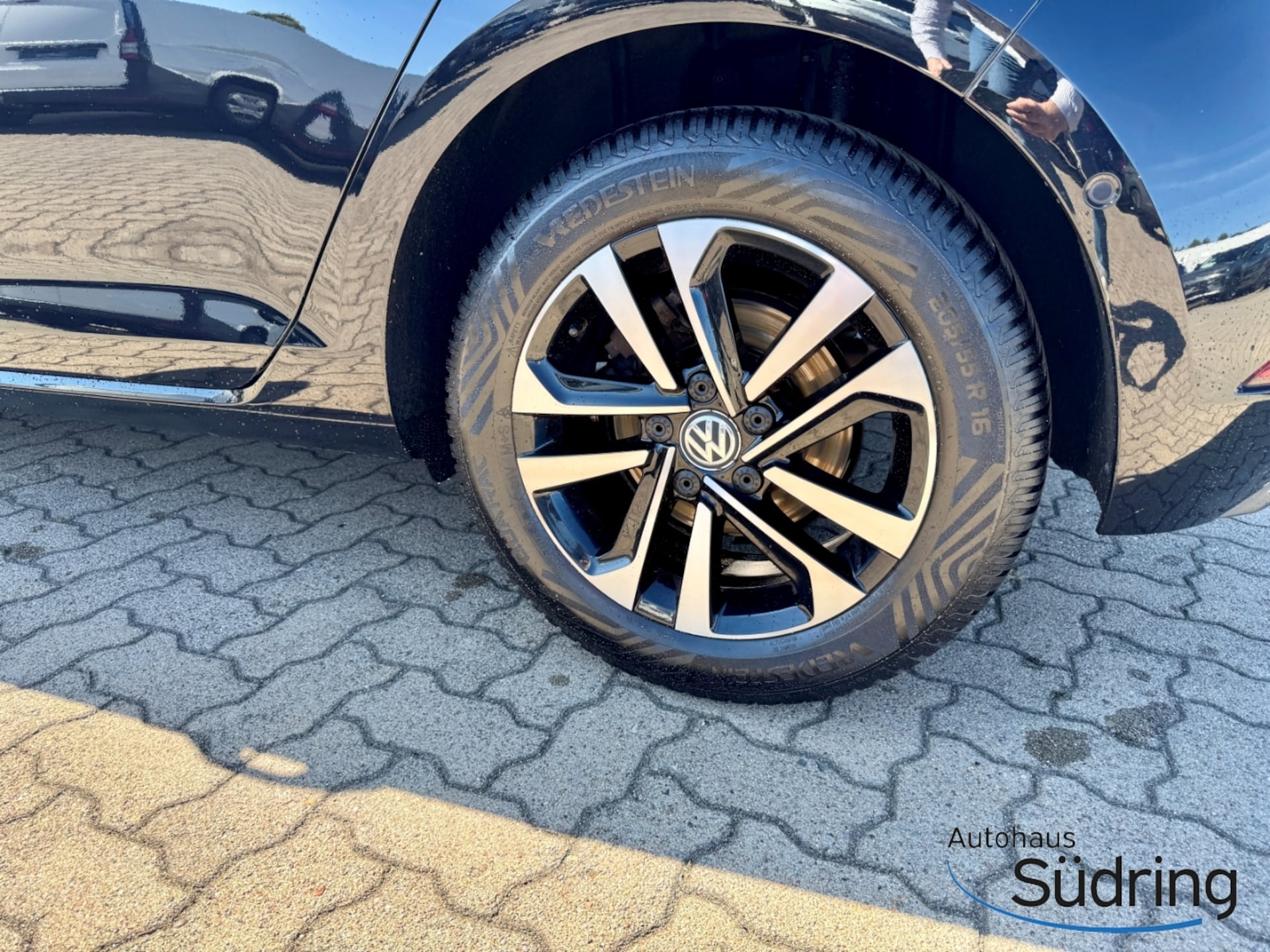 Volkswagen Golf IQ.DRIVE