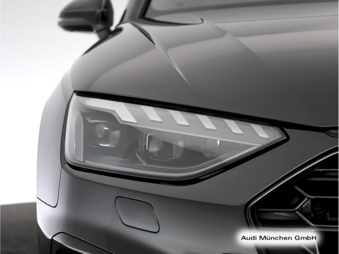 Bild über Audi A4 Avant S line 40 TFSI S tronic - für weitere Informationen kontaktieren Sie den Audi Partner
