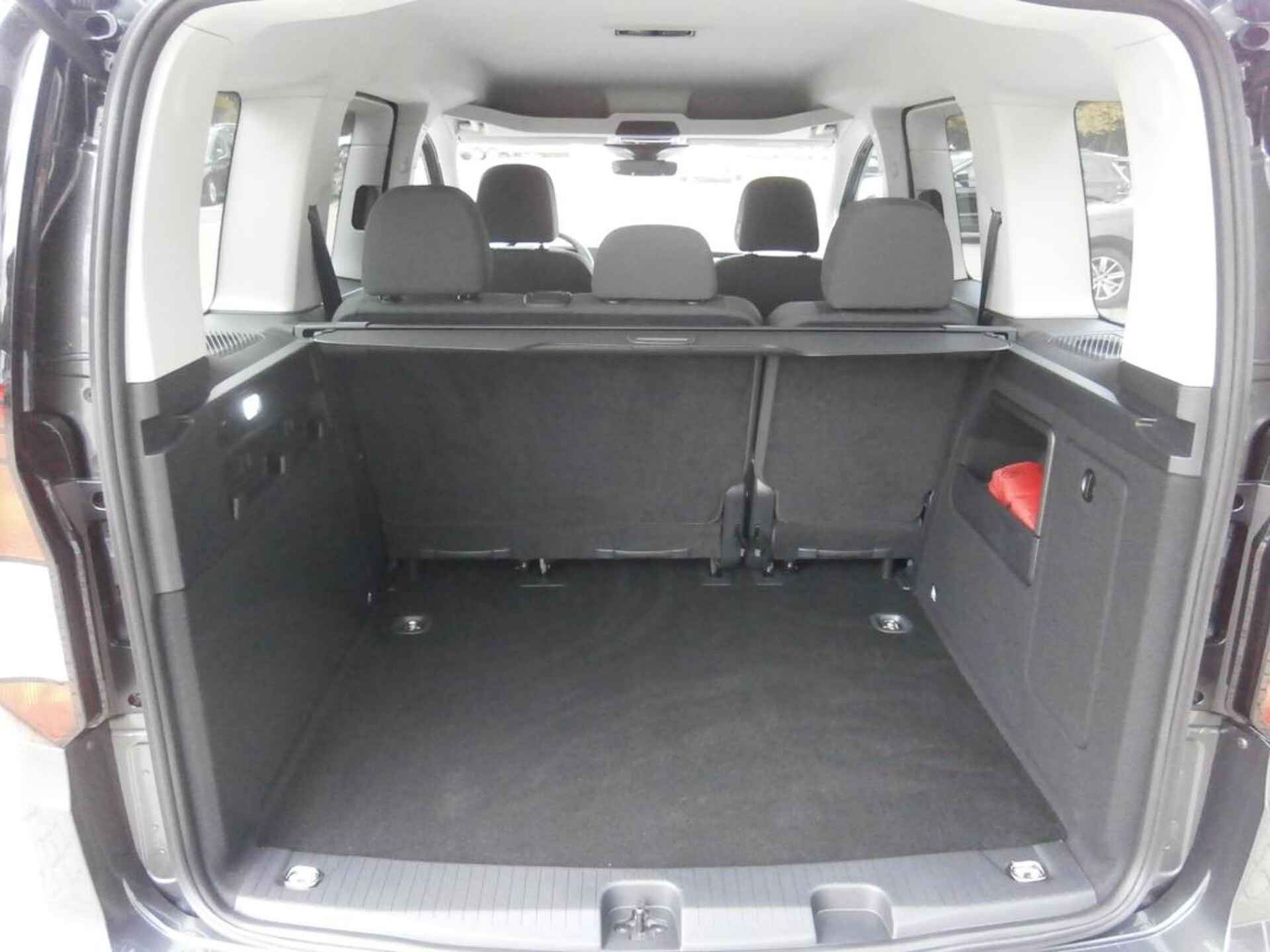 Volkswagen Caddy Basis-Modell