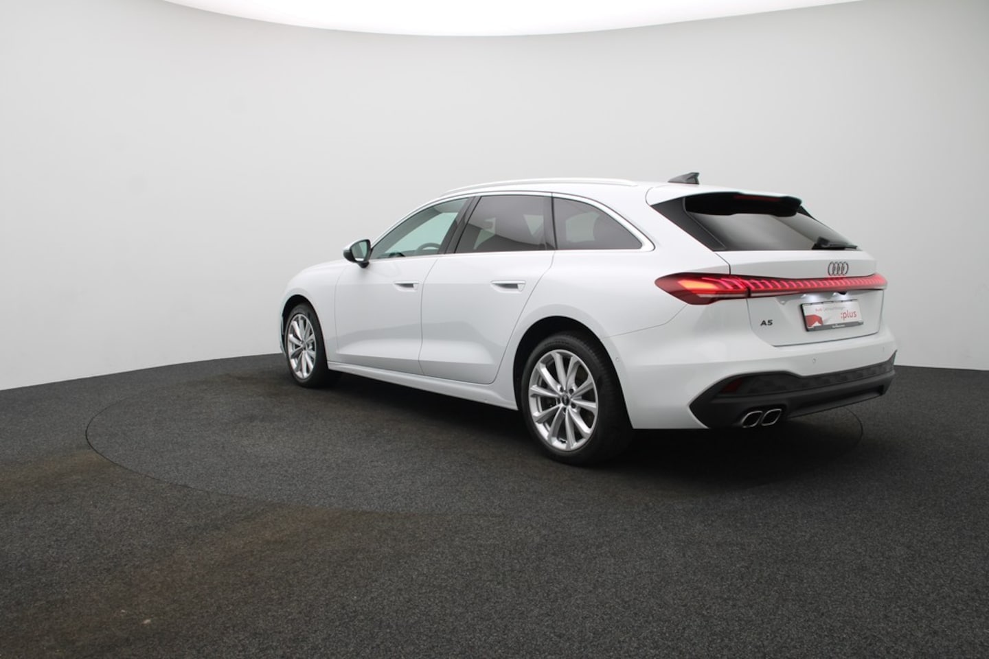 Bild über Audi A5 Avant TDI 150 kW S tronic - für weitere Informationen kontaktieren Sie den Audi Partner