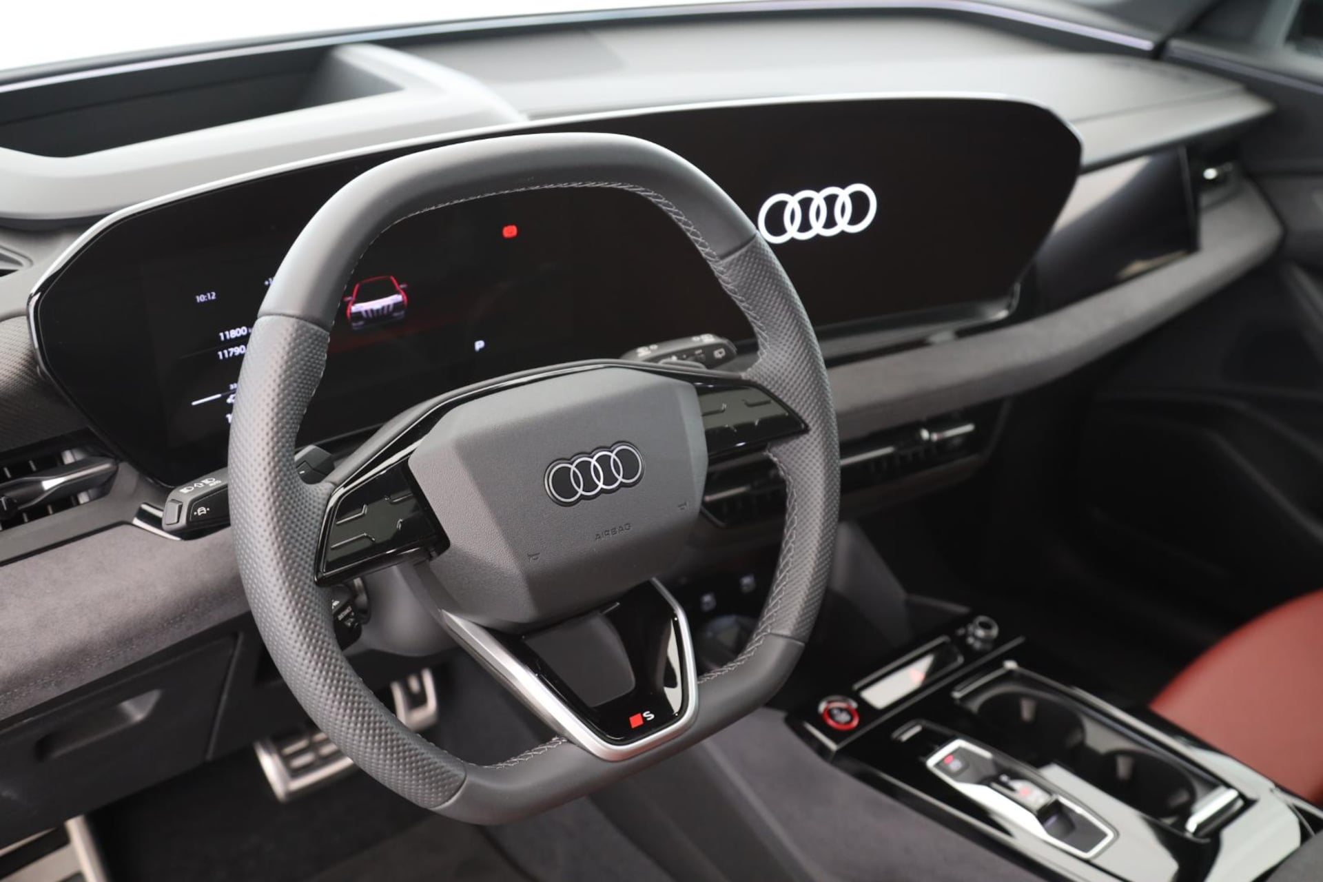 Audi SQ6 SUV e-tron