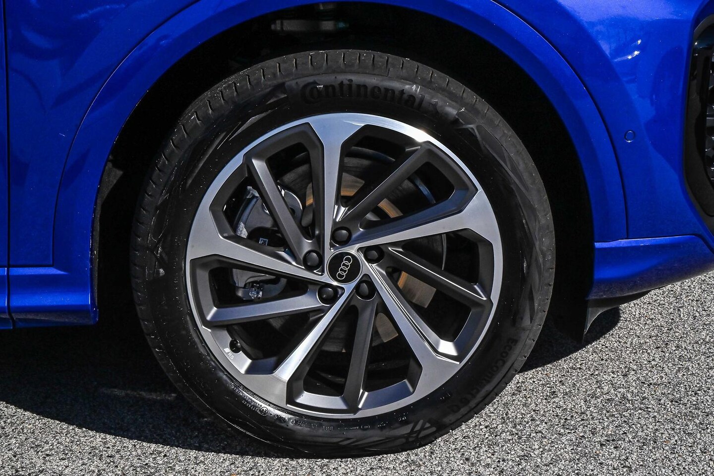 Image about Audi Q5 SUV TDI quattro 150 kW sport