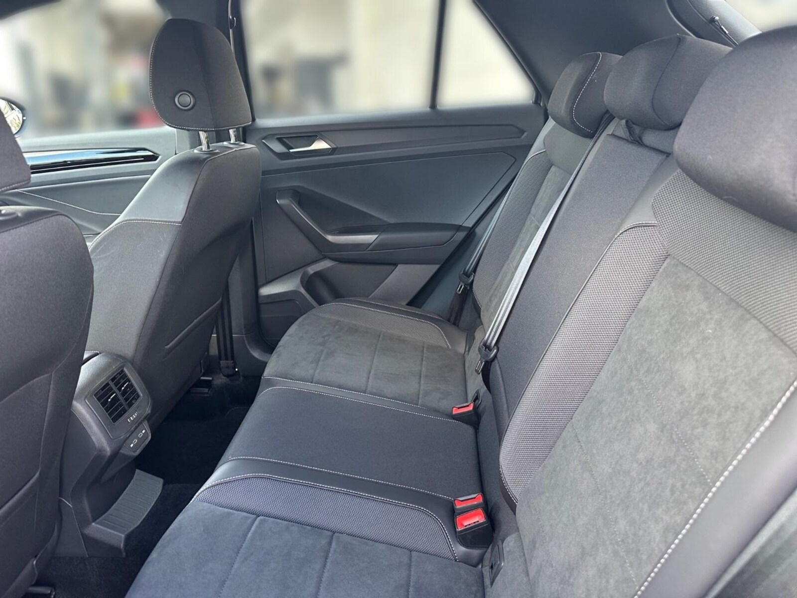 Volkswagen T-Roc – Bild 11