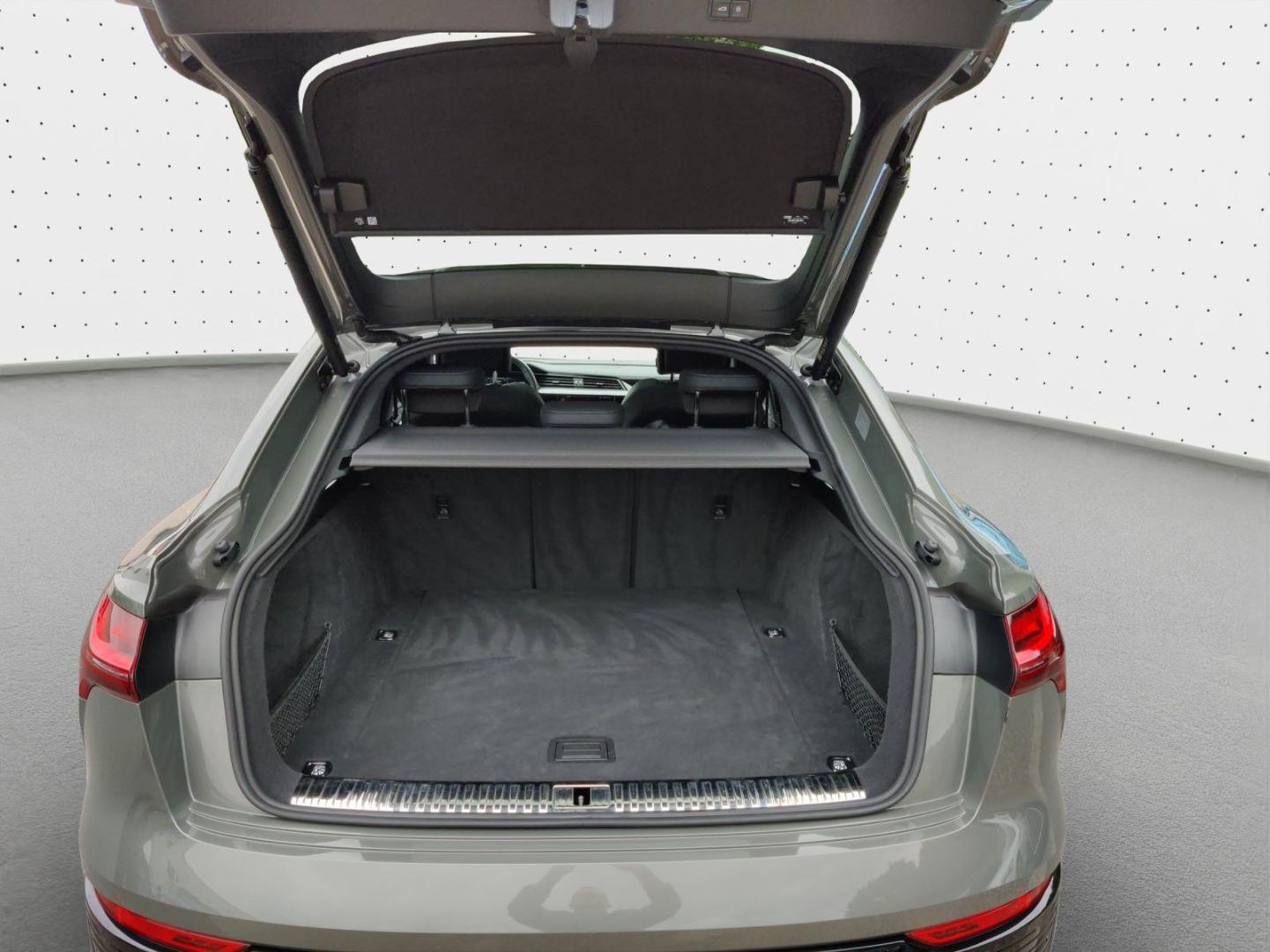 Image about Audi Q8 Sportback e-tron S line 55 e-tron quattro 300 kW