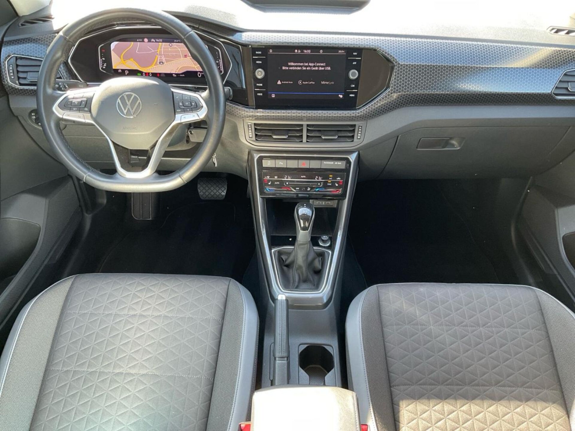 Volkswagen T-Cross Style
