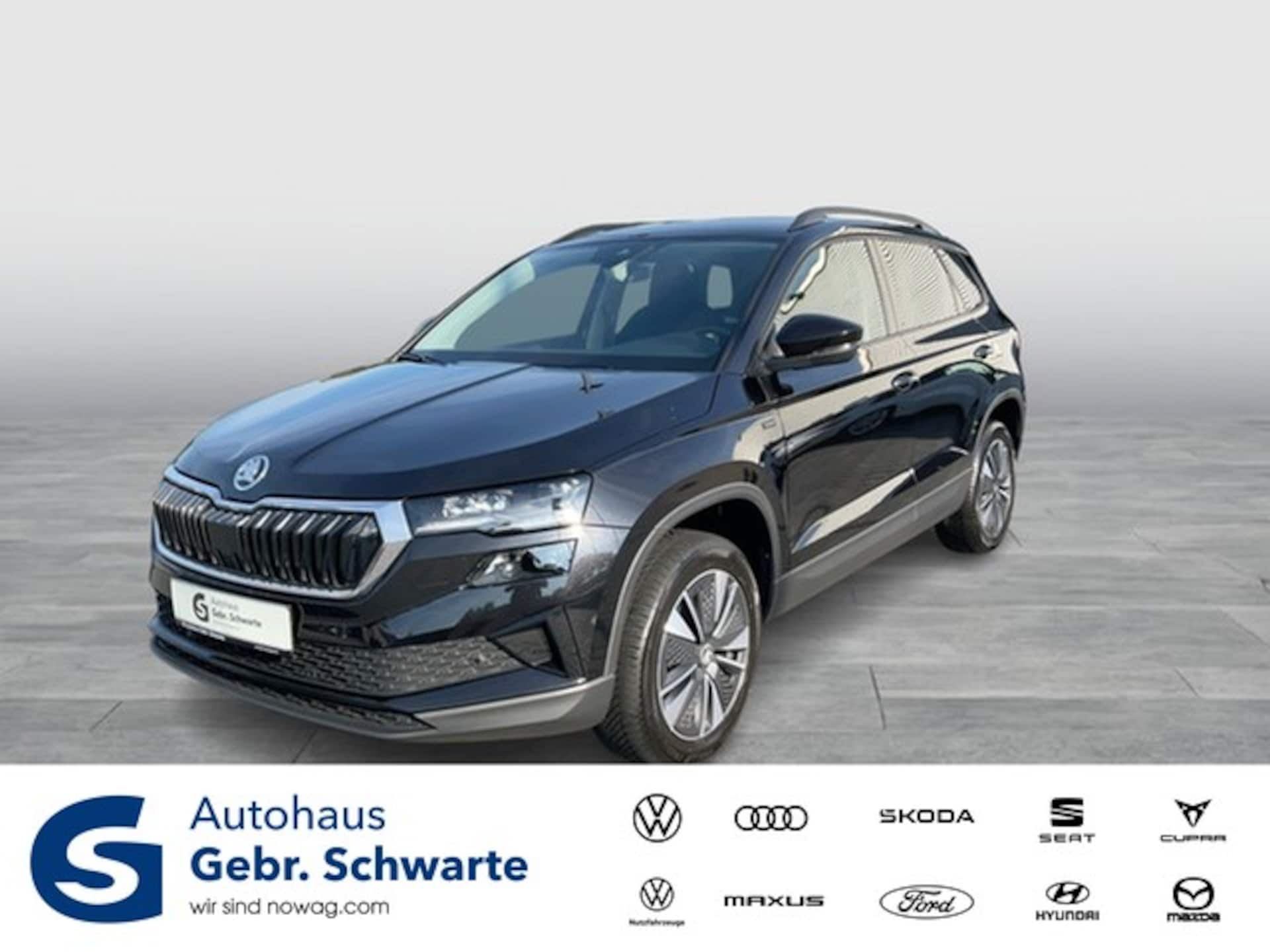 Skoda Karoq — Skoda Karoq Karoq 1.5 TSI DSG Selection Tour AHK CAM LED NAVI