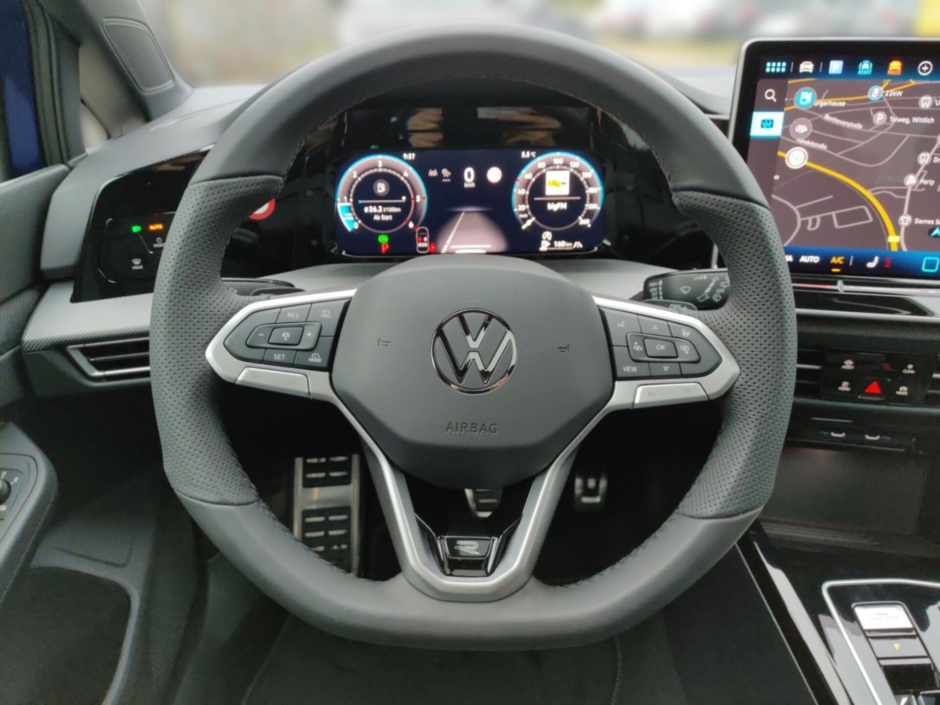 Volkswagen Golf R-Line