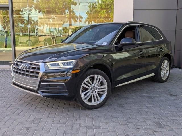 2019 Audi Q5 2.0T quattro S tronic Premium Plus's photo