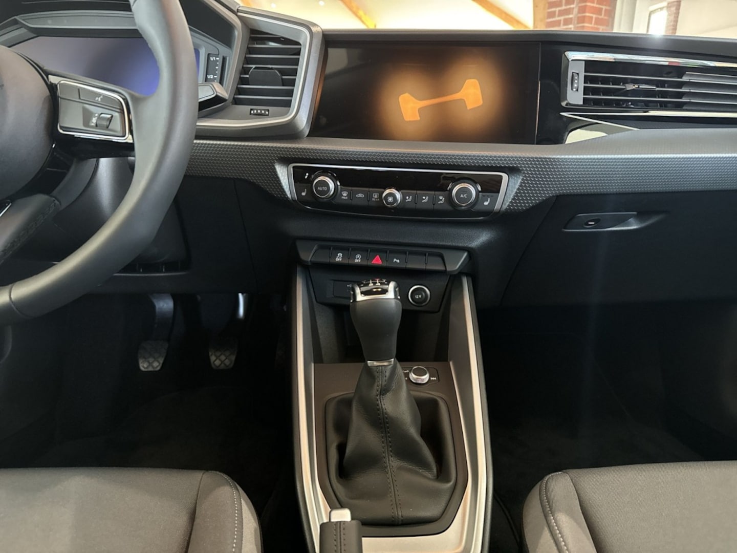 Bild über Audi A1 Sportback advanced 25 TFSI Schaltgetriebe - für weitere Informationen kontaktieren Sie den Audi Partner