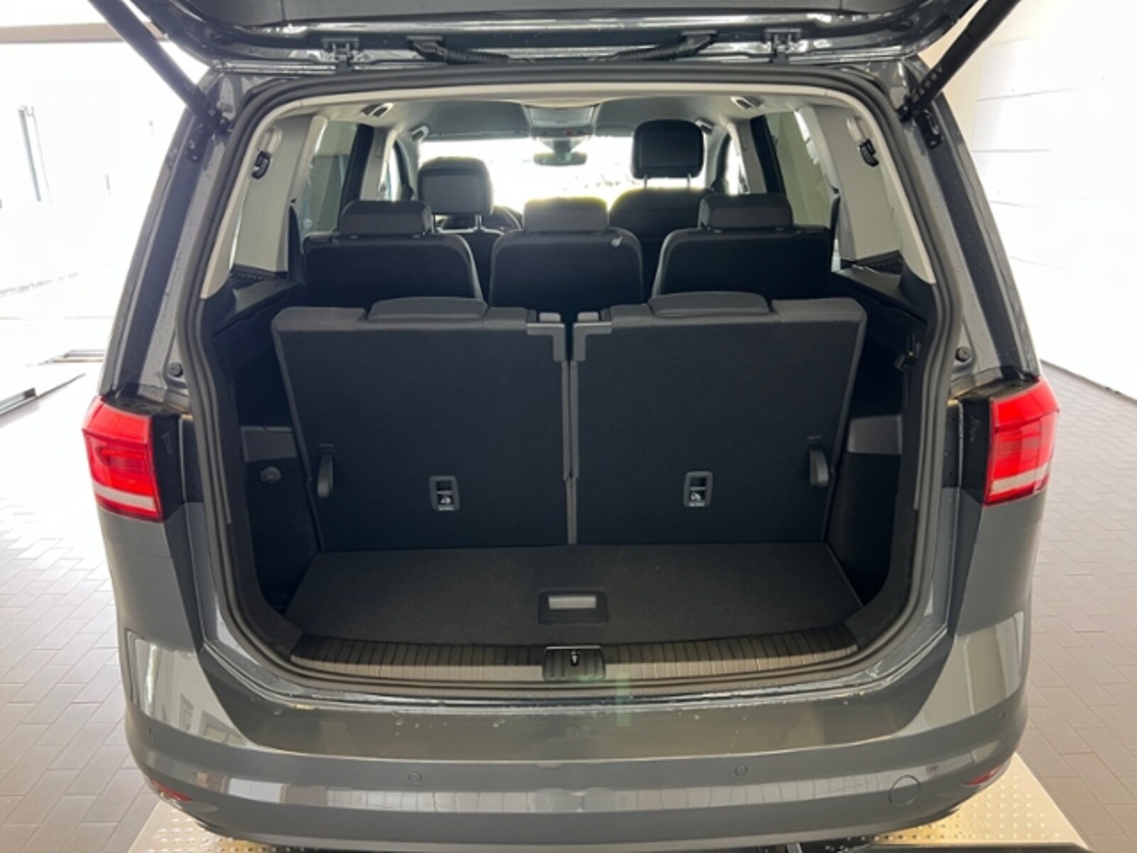 Volkswagen Touran – Bild 8