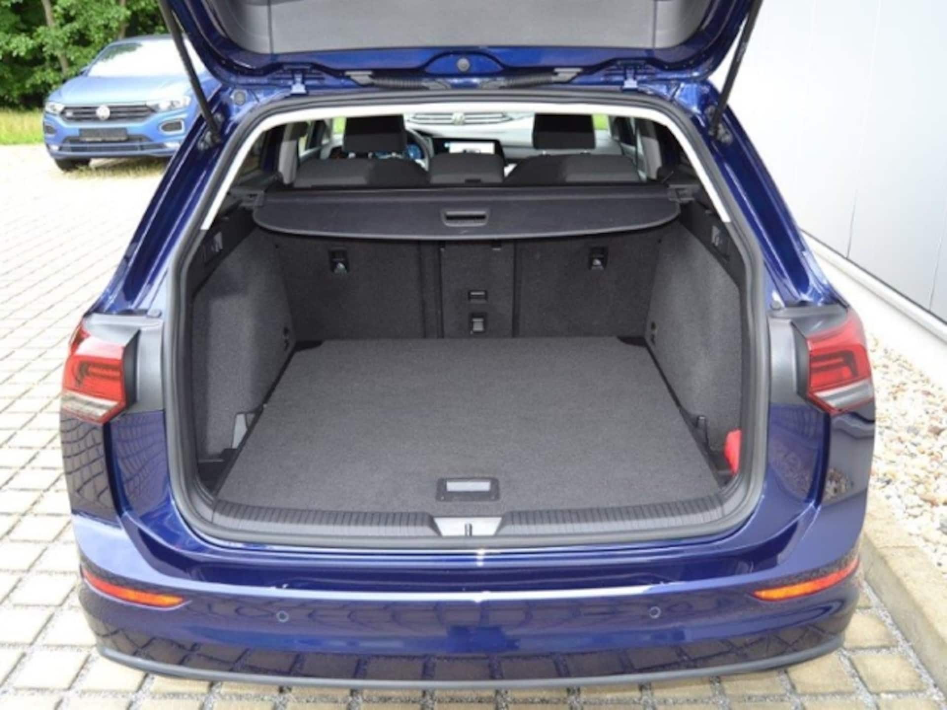 Volkswagen Golf Variant Life