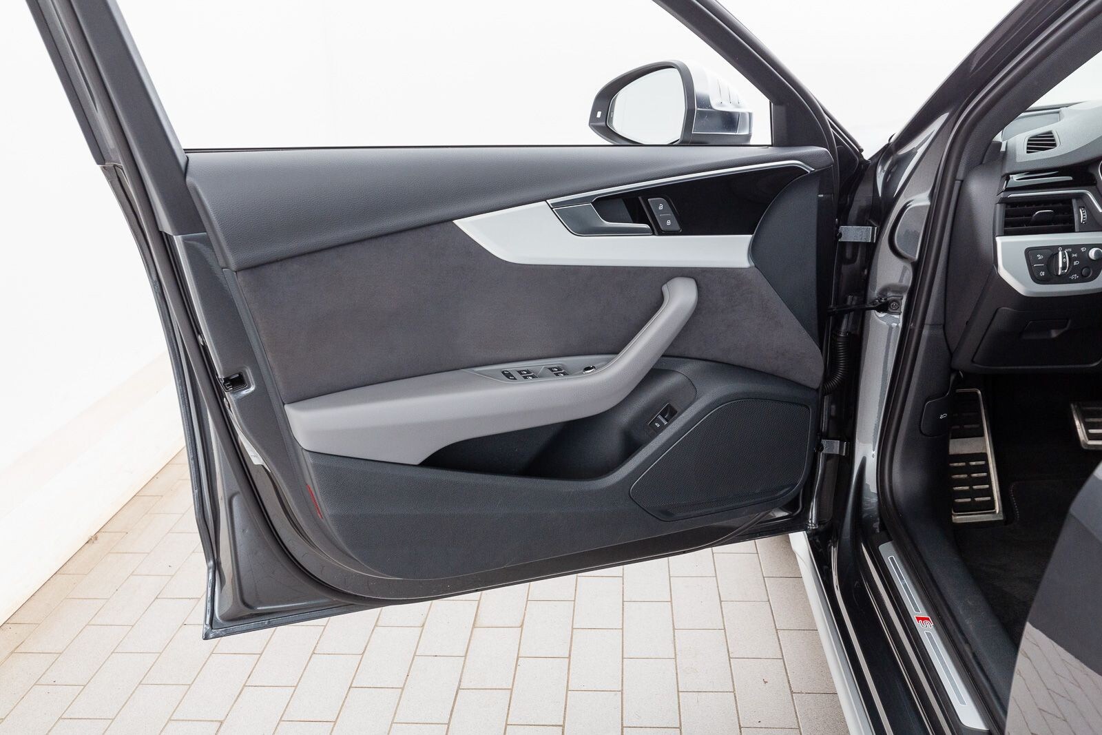 Image about Audi S4 Avant TDI quattro tiptronic